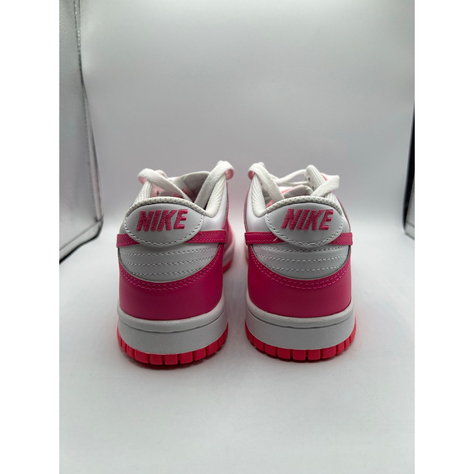 Nike Nike Dunk Low GS “Laser Fuchisa” size 5.5y/7 women’s Size US 7 / IT 37 - 4 Thumbnail