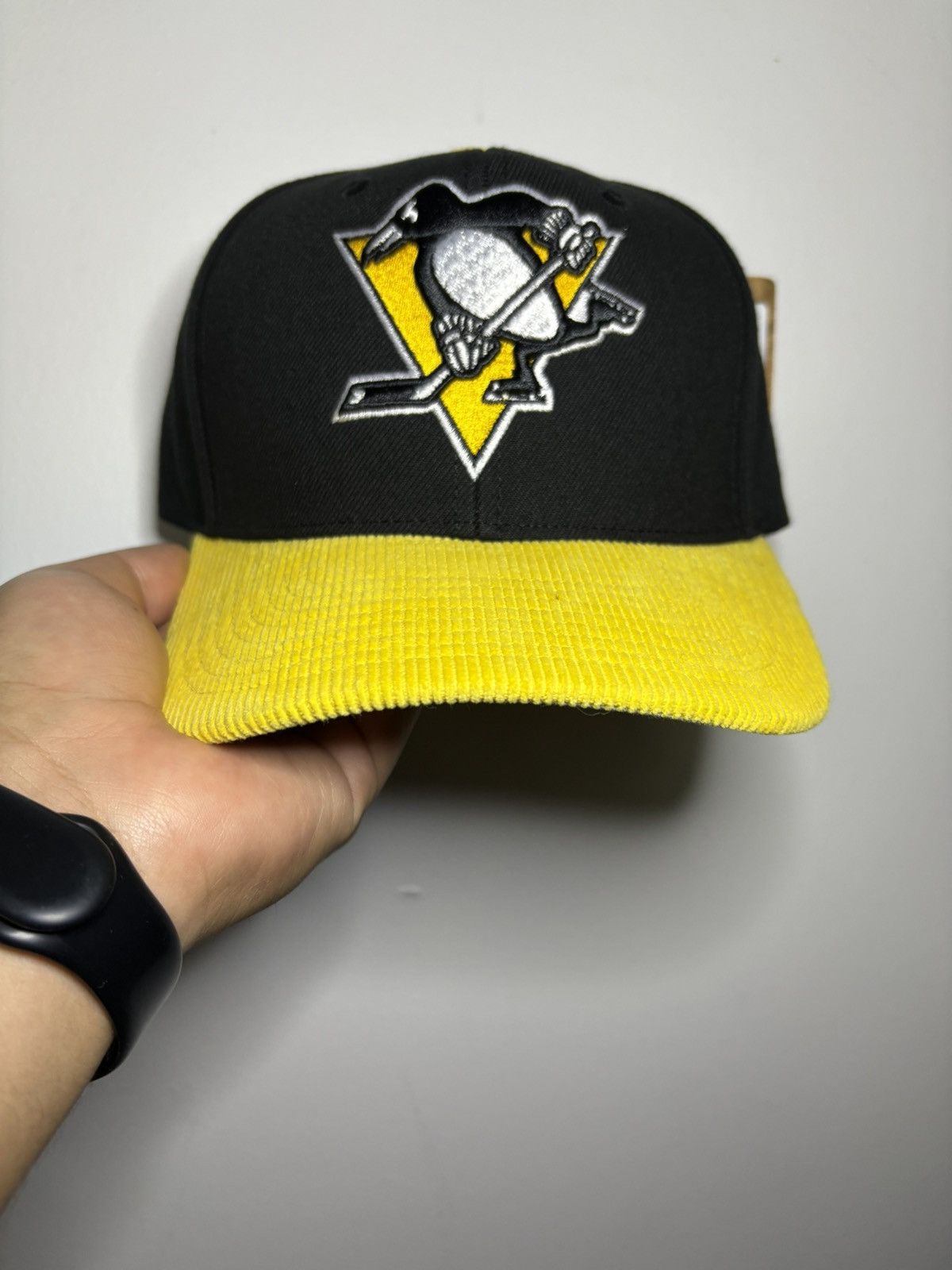 Mitchell & Ness Brand New NHL Pittsburgh Penguins adjustable snapback hat Size ONE SIZE - 3 Thumbnail