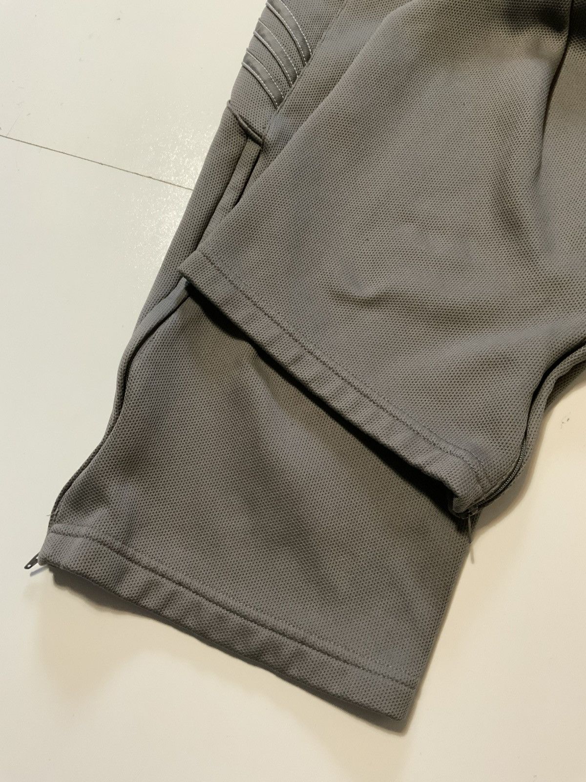 Adidas Adidas Climawarm UCLA Bruins Team Issue Track & Field Pants Size US 34 / EU 50 - 10 Thumbnail
