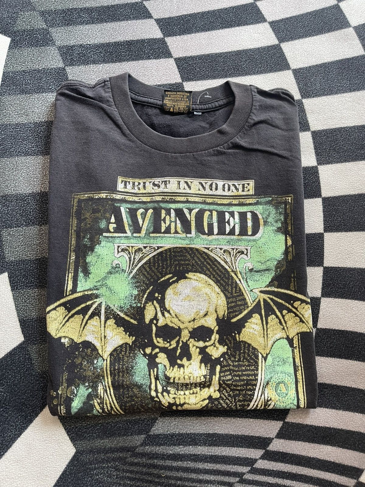 Band Tees Avenged Sevenfold "Trust In No One" Deathbat T-Shirt Size US M / EU 48-50 / 2 - 1 Thumbnail