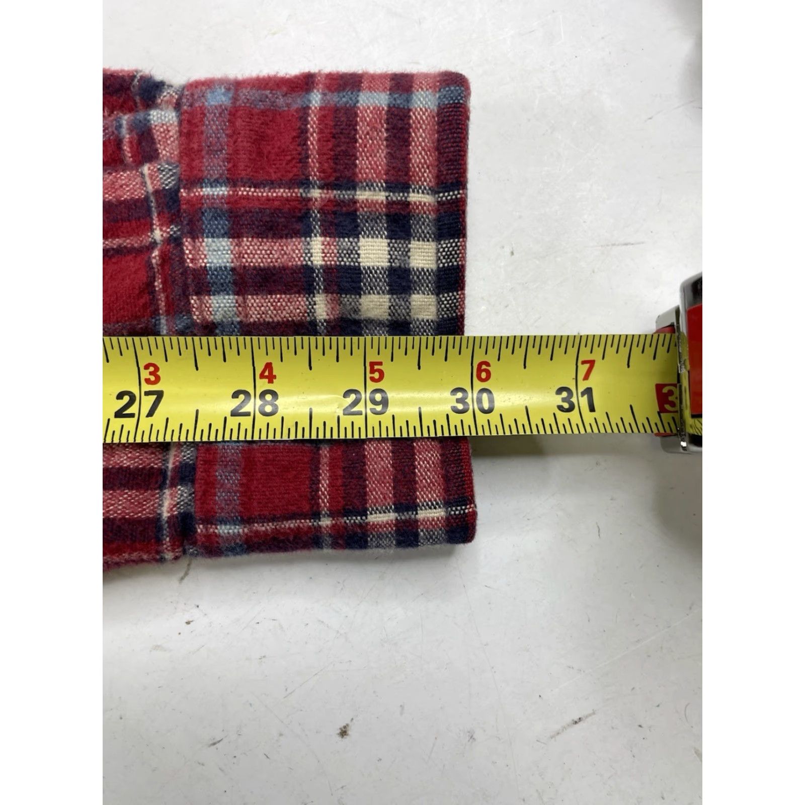 Vintage VINTAGE LL Bean Chamois Plaid Flannel Button Up Shirt Red 277981 Mens Medium Traditional Size US M / EU 48-50 / 2 - 4 Thumbnail