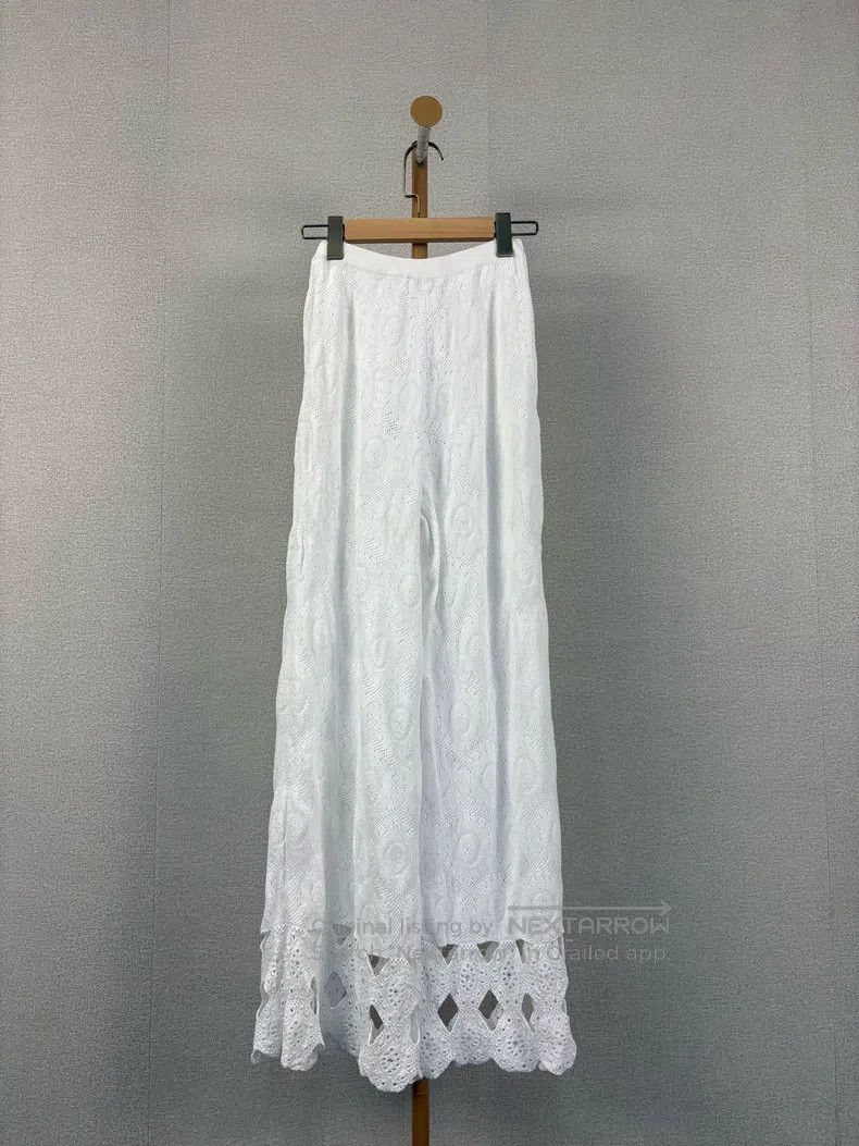 Chanel Chanel White hollow knitted wide-leg trousers Size 26" / US 2 / IT 38 - 2 Thumbnail