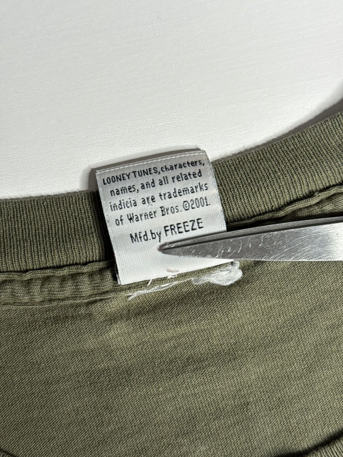 Vintage VINTAGE 2001 Tazmanian Devil Don't Push Me “Olive” [XL] PO Size US XL / EU 56 / 4 - 6 Thumbnail