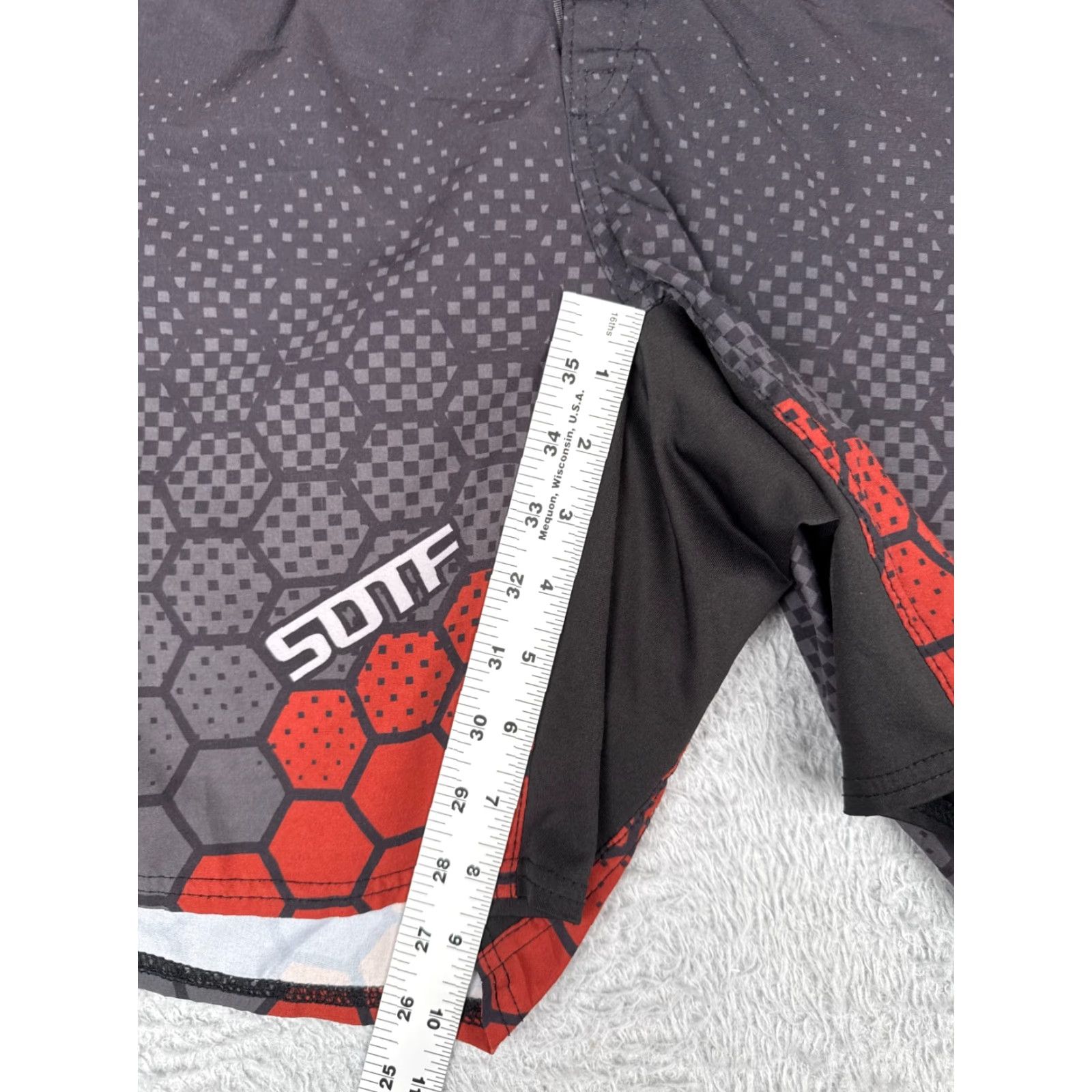 Vintage SOTF Shorts Mens Small Gray Black Red MMA Survive Workout Gym Polyester 32x9 Size US 29 - 6 Thumbnail