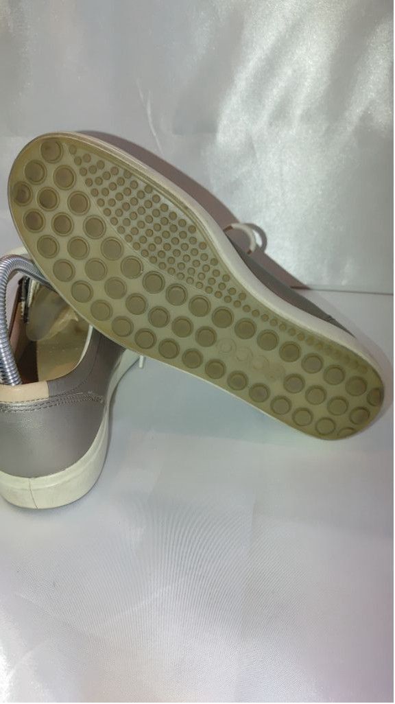 Ecco ECCO Soft 7 Metallic Silver Sneakers Size 39 Size US 8.5 / IT 38.5 - 8 Thumbnail