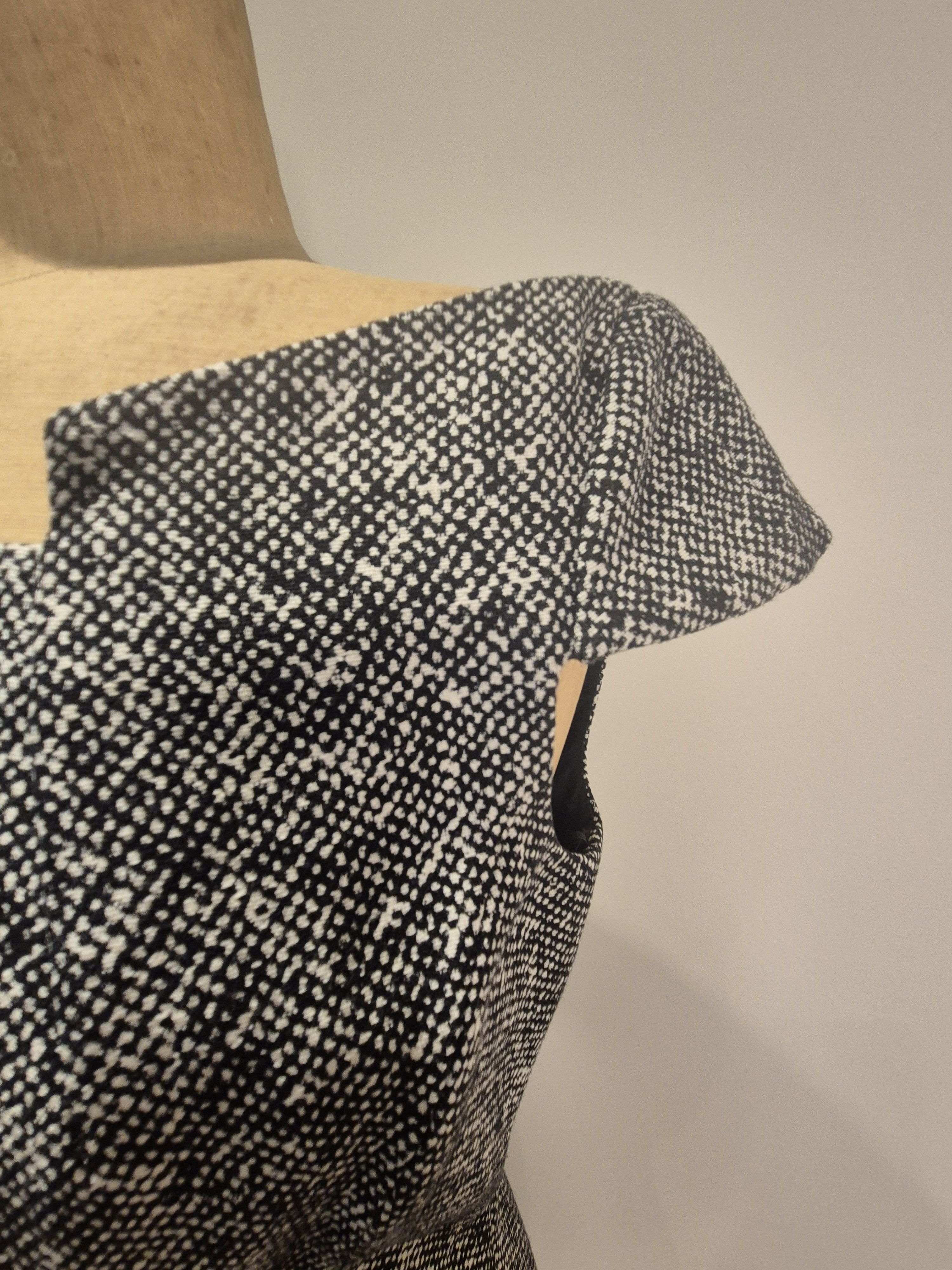 Michael Kors Michael Kors wool tweed cap sleeve dress Size M / US 6-8 / IT 42-44 - 7 Thumbnail