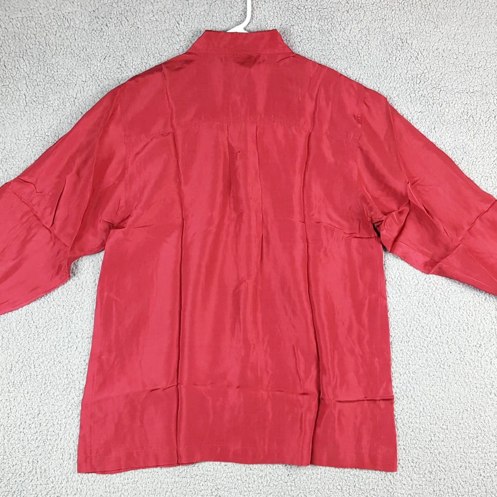 Vintage Vintage Casual Isle Women's Silk Golf Shirt L Red Long Sleeve Collared Button-Up 80s Preppy Retro Size L / US 10 / IT 46 - 4 Thumbnail