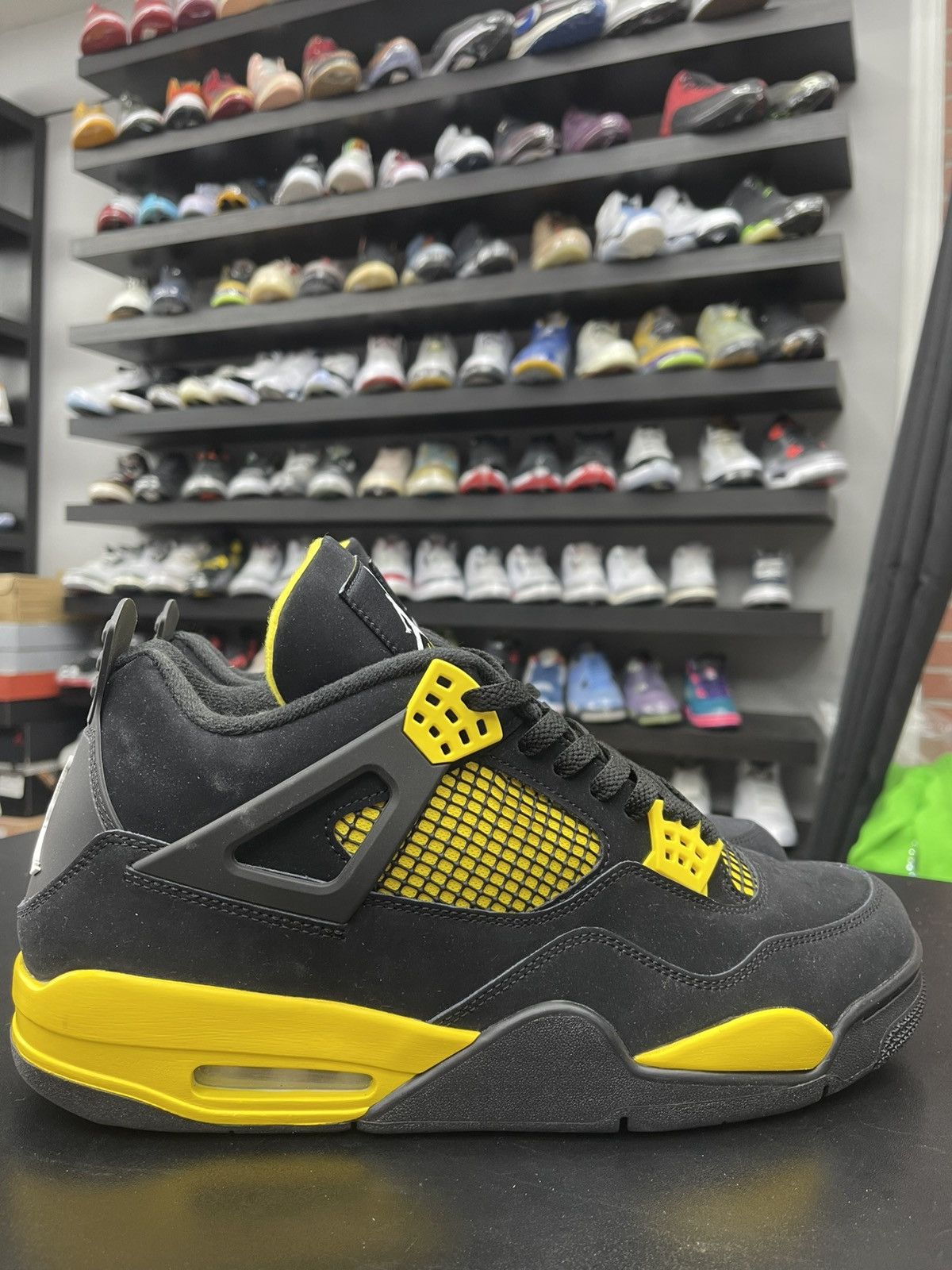 Jordan Brand Size 13 - Jordan 4 Retro Yellow Thunder Size US 13 / EU 46 - 3 Thumbnail