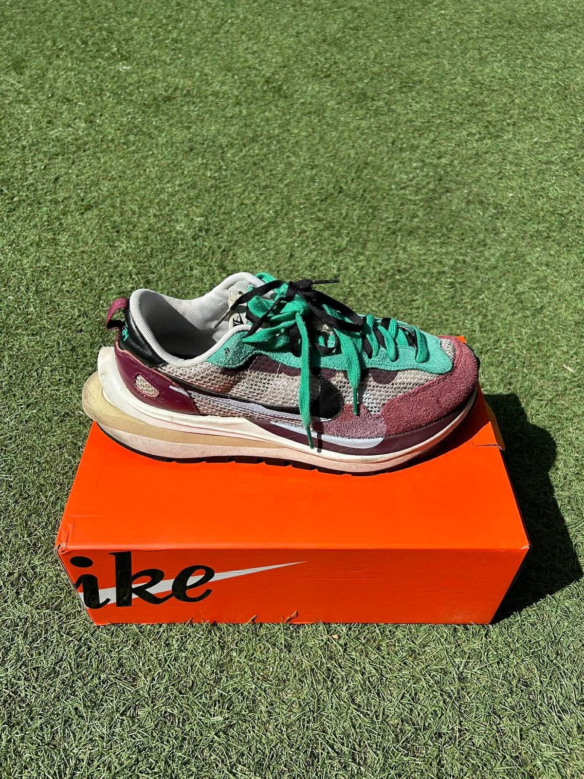 Nike × Sacai Nike Sacai Vaporwaffle Villain Red sneakers Size US 10 / EU 43 - 3 Thumbnail