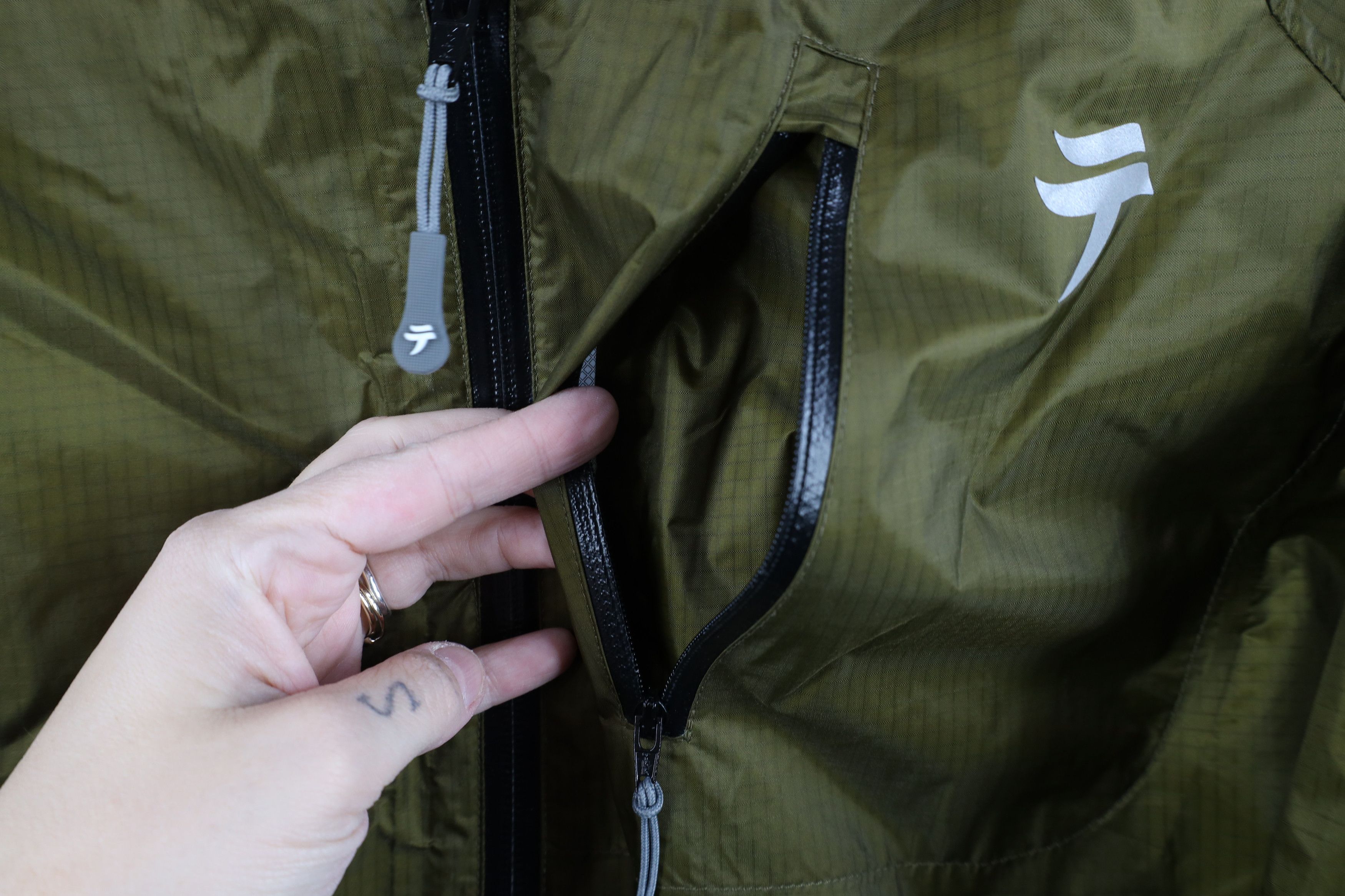 Vintage Tenkara USA Fly Weight Waterproof Hooded Rain Jacket Size US S / EU 44-46 / 1 - 5 Thumbnail