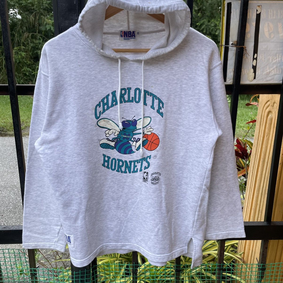 NBA 🔥Vintage 90s NBA Charlotte Hornet Big Logo Sweater Hoodie Size US S / EU 44-46 / 1 - 5 Thumbnail