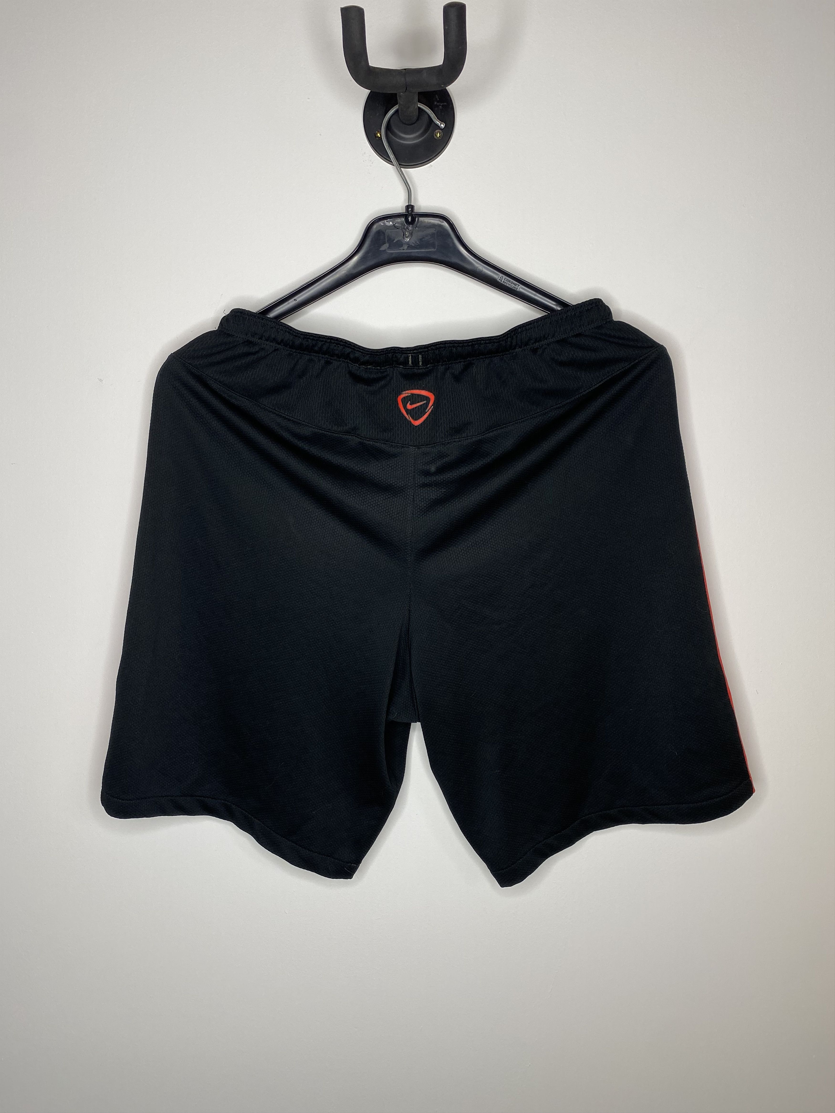 Nike MANCHESTER UNITED 2014 2015 FOOTBALL SOCCER SHORTS NIKE Size US 32 / EU 48 - 2 Thumbnail