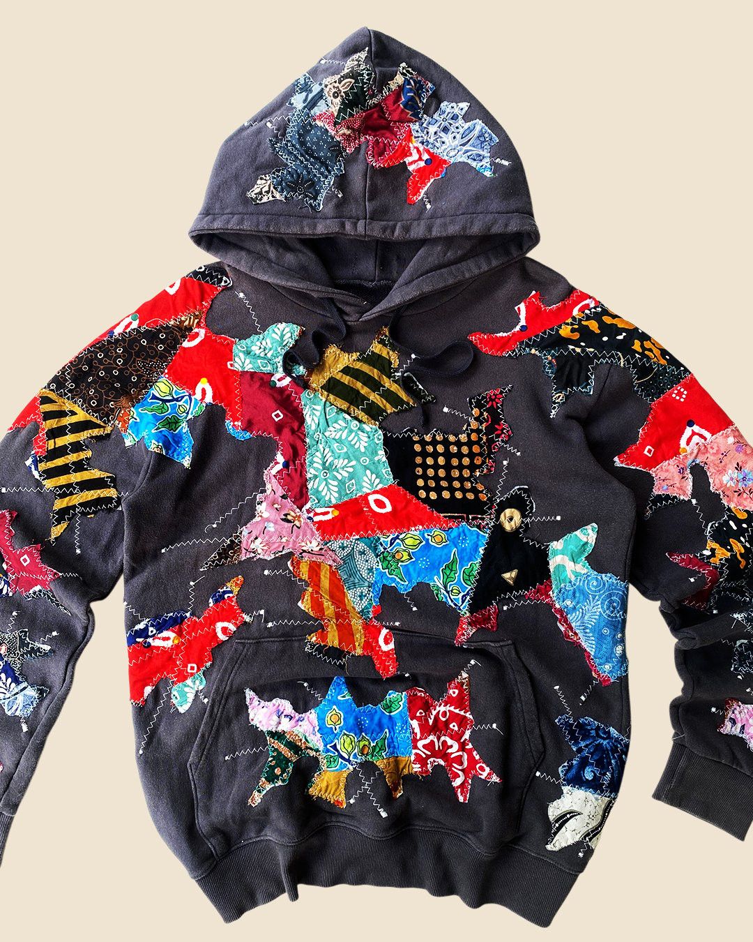Other 1 OF 1 REWORKED BATIK PATCHWORKS DARK GREY HOODIE SIZE L Size US L / EU 52-54 / 3 - 3 Thumbnail