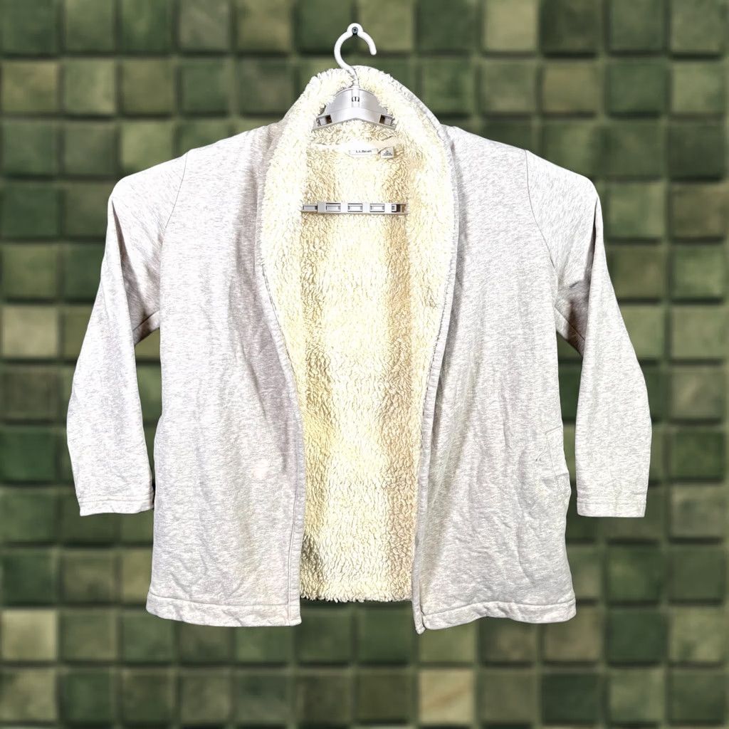 Vintage L.L.Bean Cardigan Women Small Petite Gray Sherpa Lined Open Front Cabincore Cozy Shirt Womens Petite Gray Sherpa Lined Open Front Cardigan Size S / US 4 / IT 40 - 1 Thumbnail