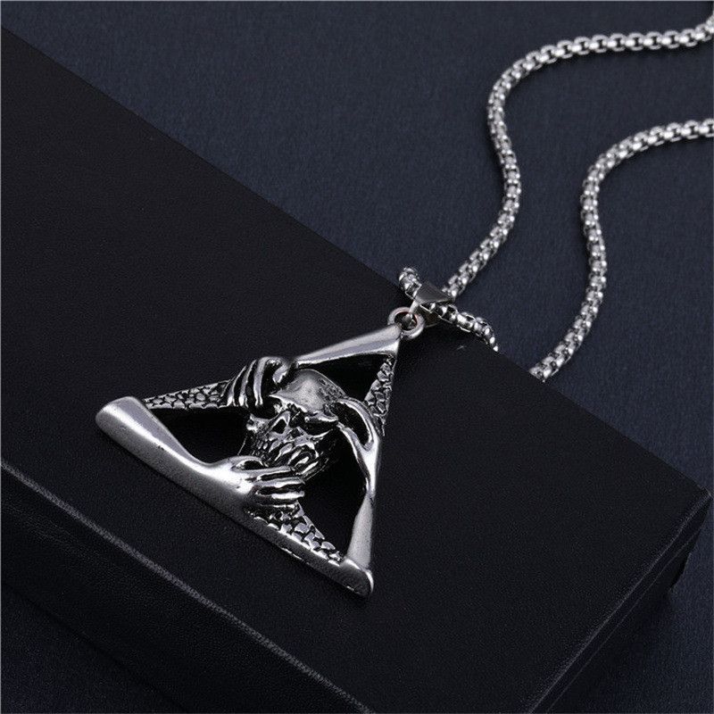 Japanese Brand Triangle Skull Head Necklace Size ONE SIZE - 2 Thumbnail