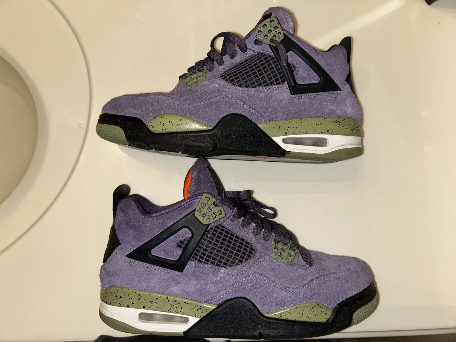Jordan Brand Wmns Air Jordan 4 Retro ' Canyon Purple ' Size US 8 / EU 41 - 1 Thumbnail