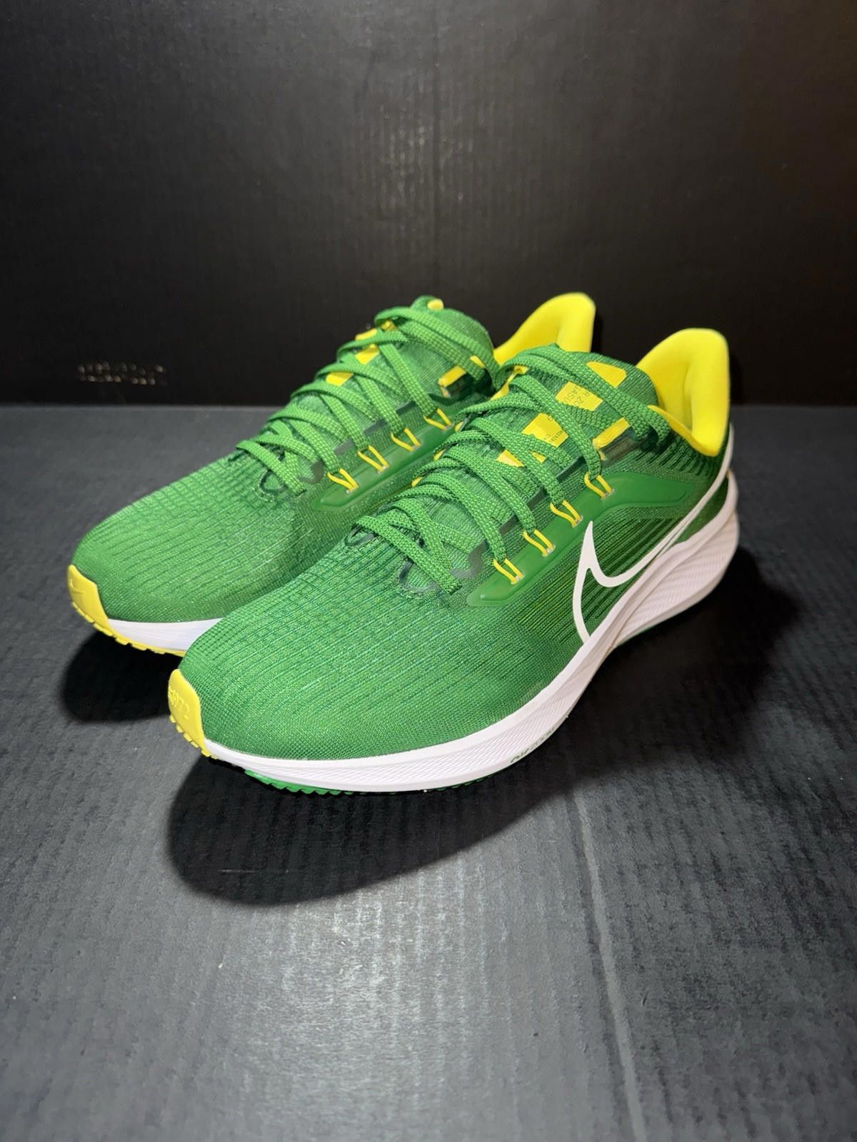 Nike Nike Men's Air Zoom Pegasus 39 'Oregon' DR1970-300 - Sz 9.5 Size US 9.5 / EU 42-43 - 4 Thumbnail