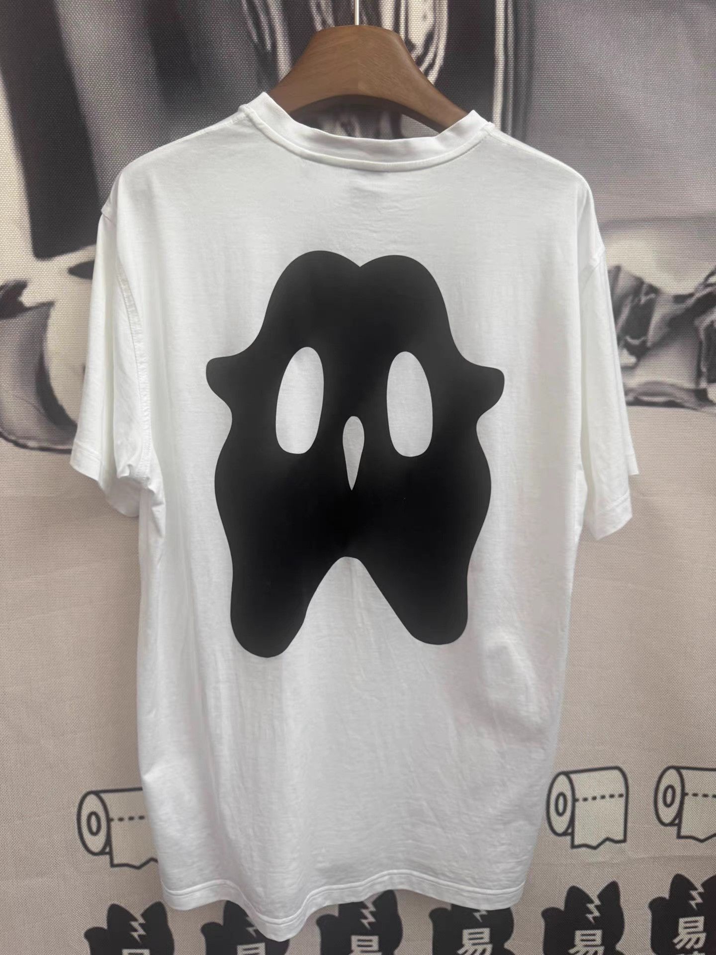 Burberry Burberry Solid Crew Neck Monster Back T-Shirt K13 Size US XS / EU 42 / 0 - 2 Thumbnail