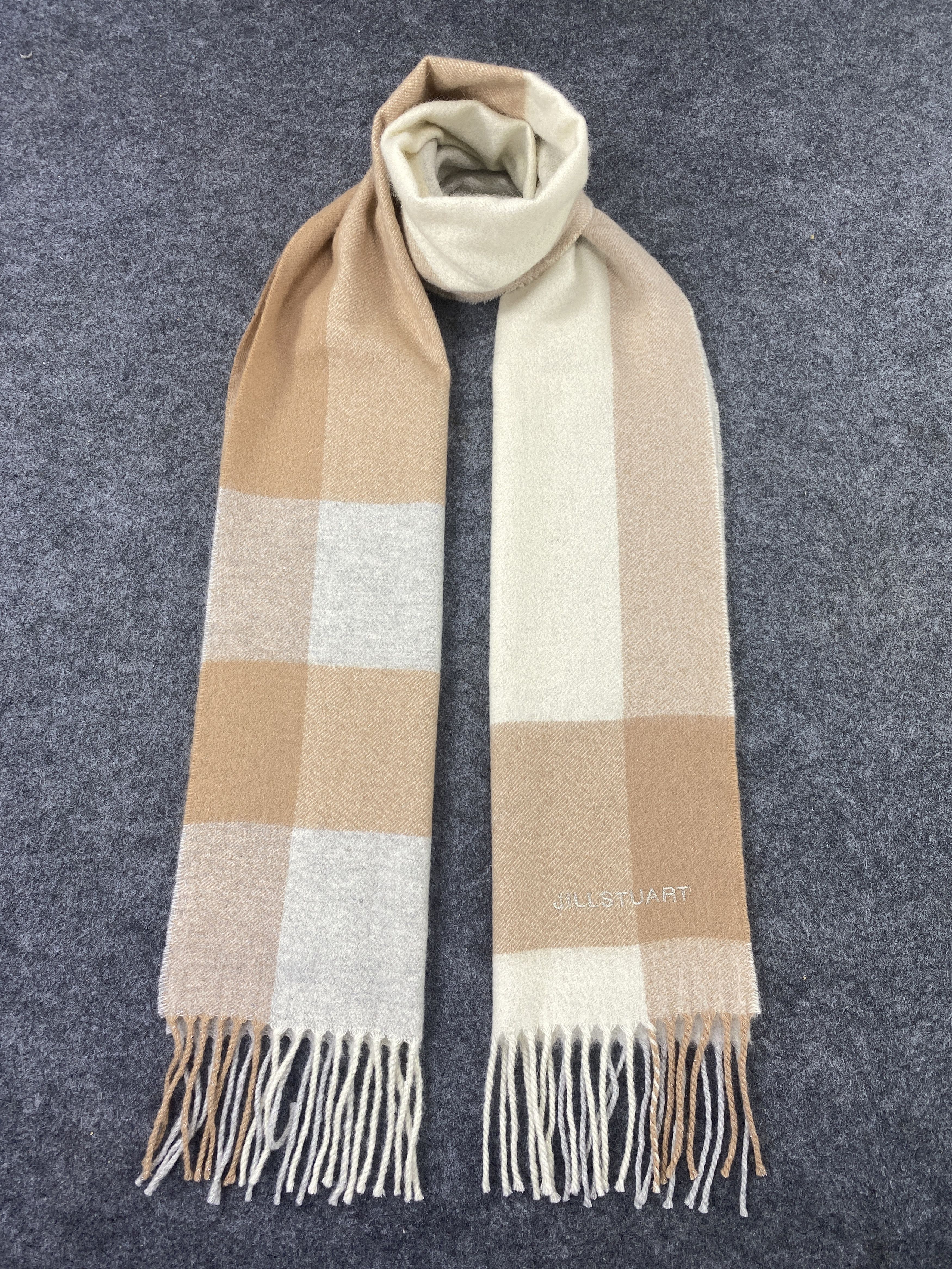 Jil Stuart Jill Stuart Scarf / Muffler / Neckwear -T1054 Size ONE SIZE - 1 Thumbnail