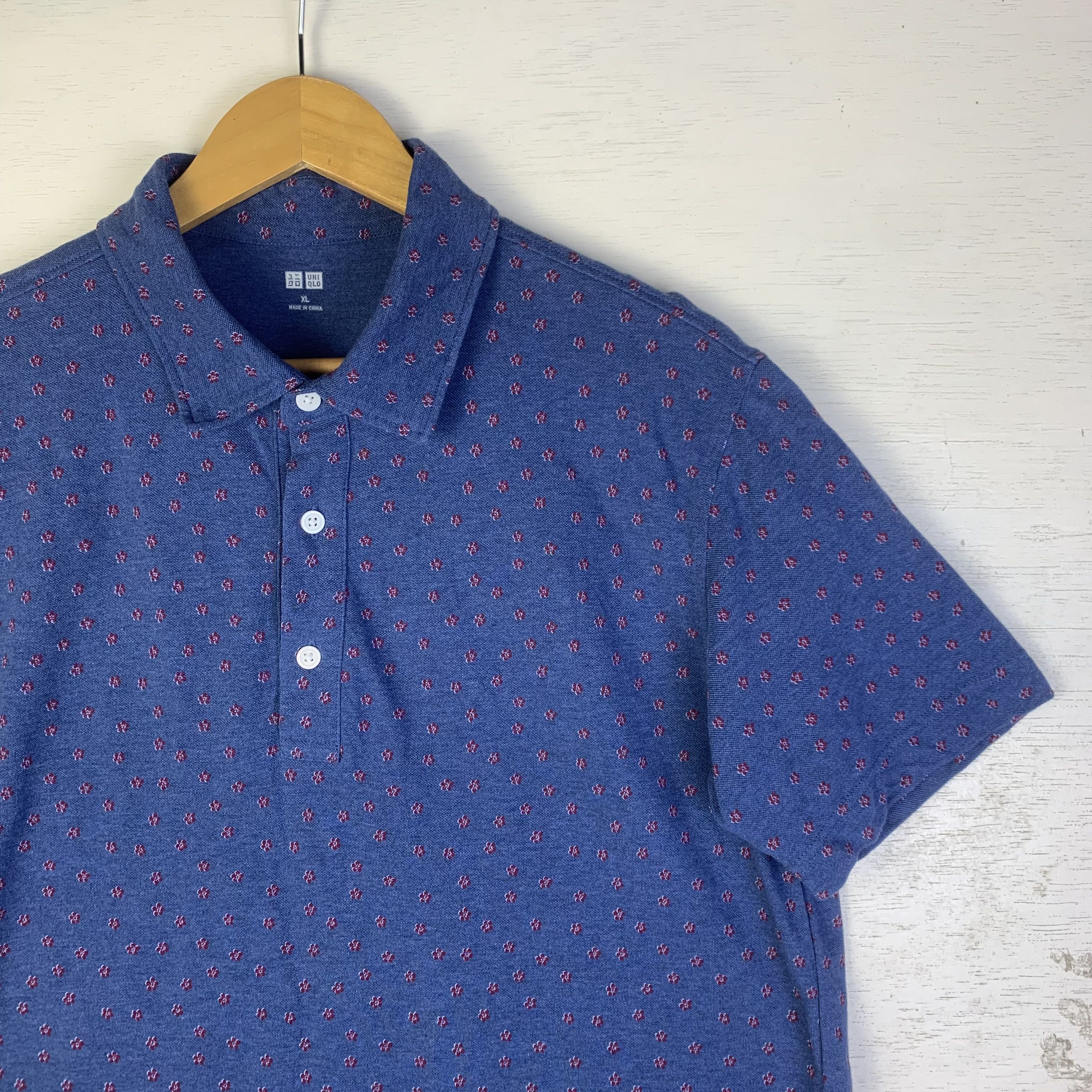 Uniqlo UNIQLO POLO TEES TINY FLORAL Size US XL / EU 56 / 4 - 2 Thumbnail