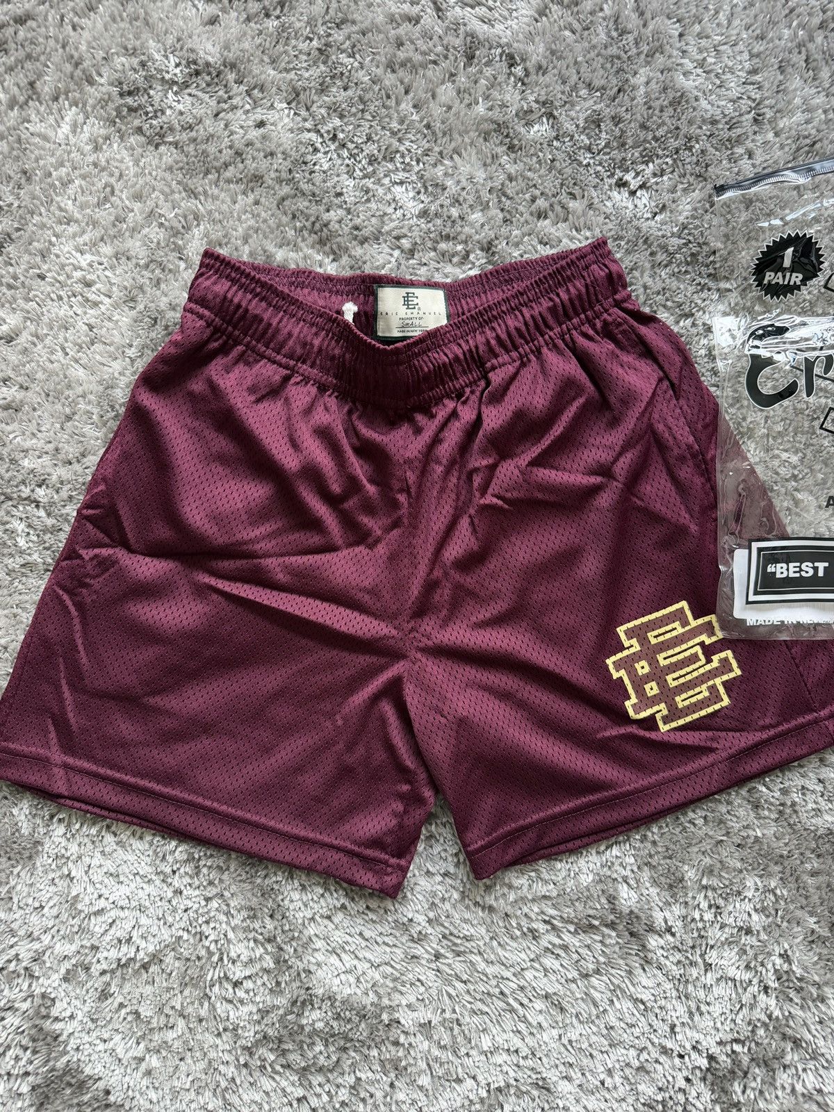 Eric Emanuel ERIC EMANUEL BURGUNDY BASIC SHORTS NWT (SMALL) Size US 28 / EU 44 - 4 Thumbnail