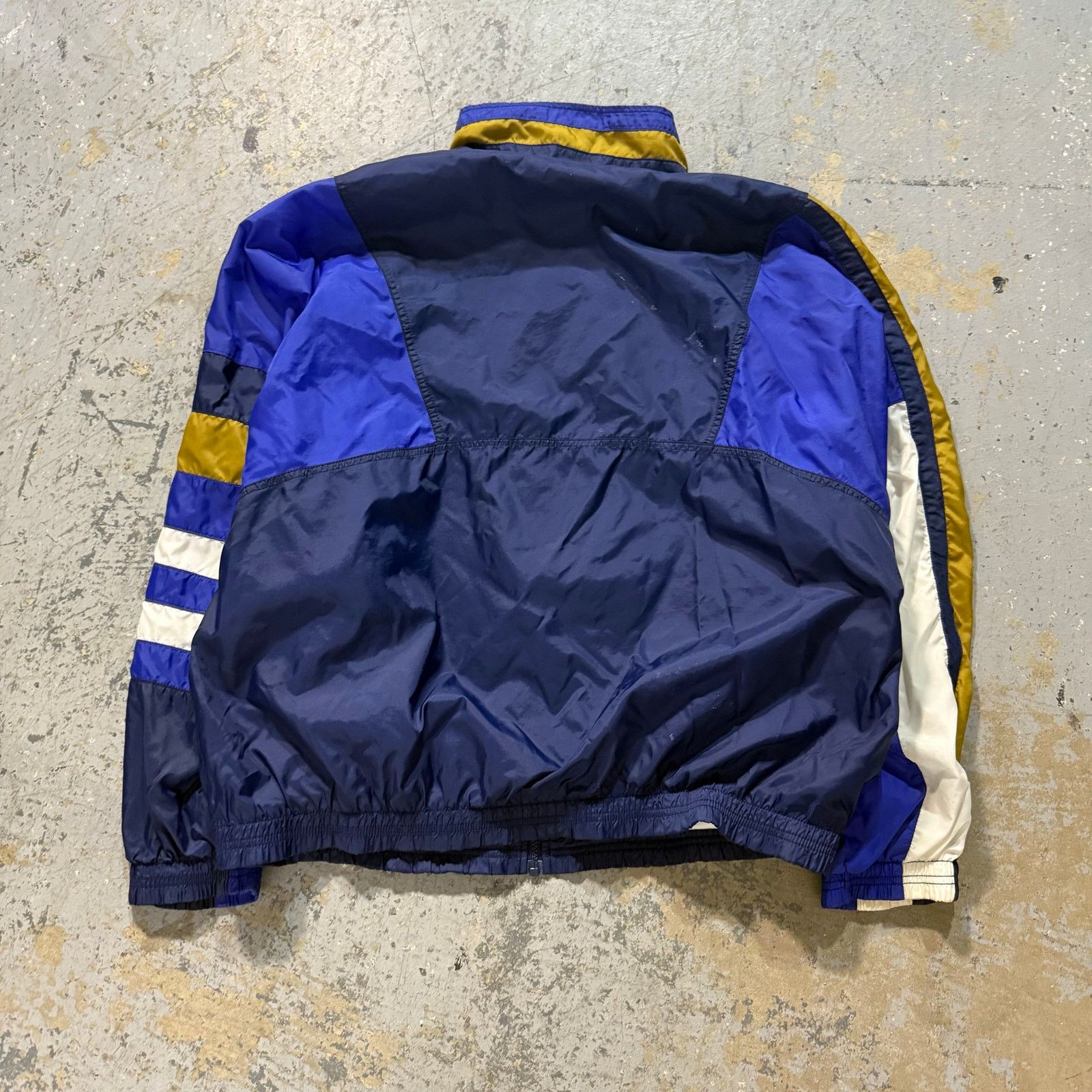 Nike Vintage Nike Track Windbreaker Jacket XL Size US XL / EU 56 / 4 - 4 Thumbnail