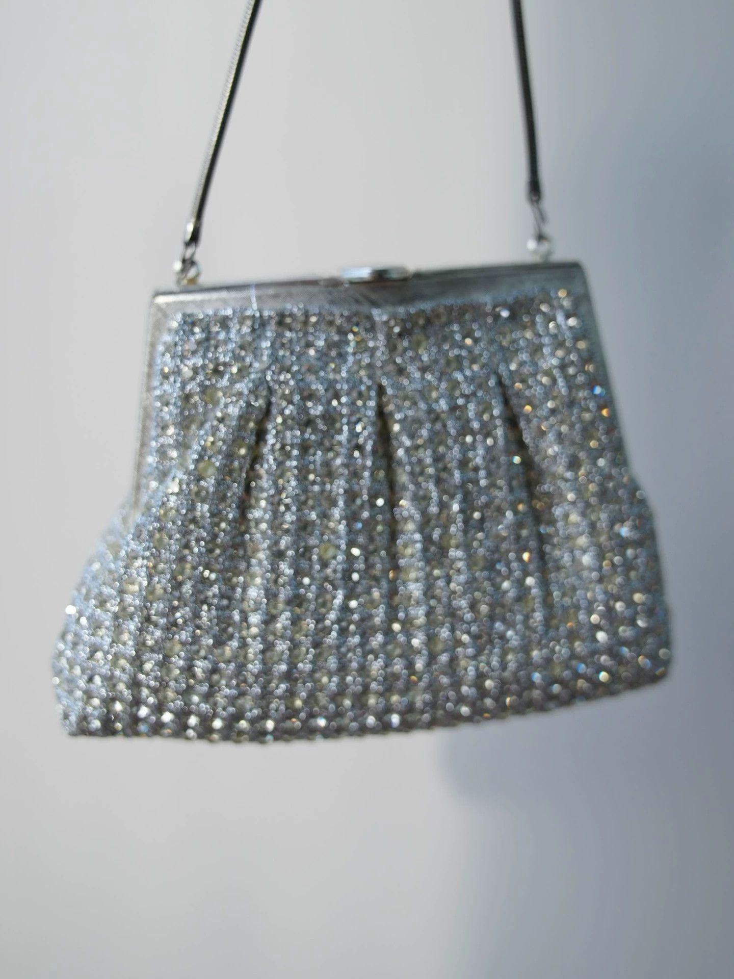 Vintage Vintage Crystal Woven Silver Base White Evening Clutch Size ONE SIZE - 3 Thumbnail