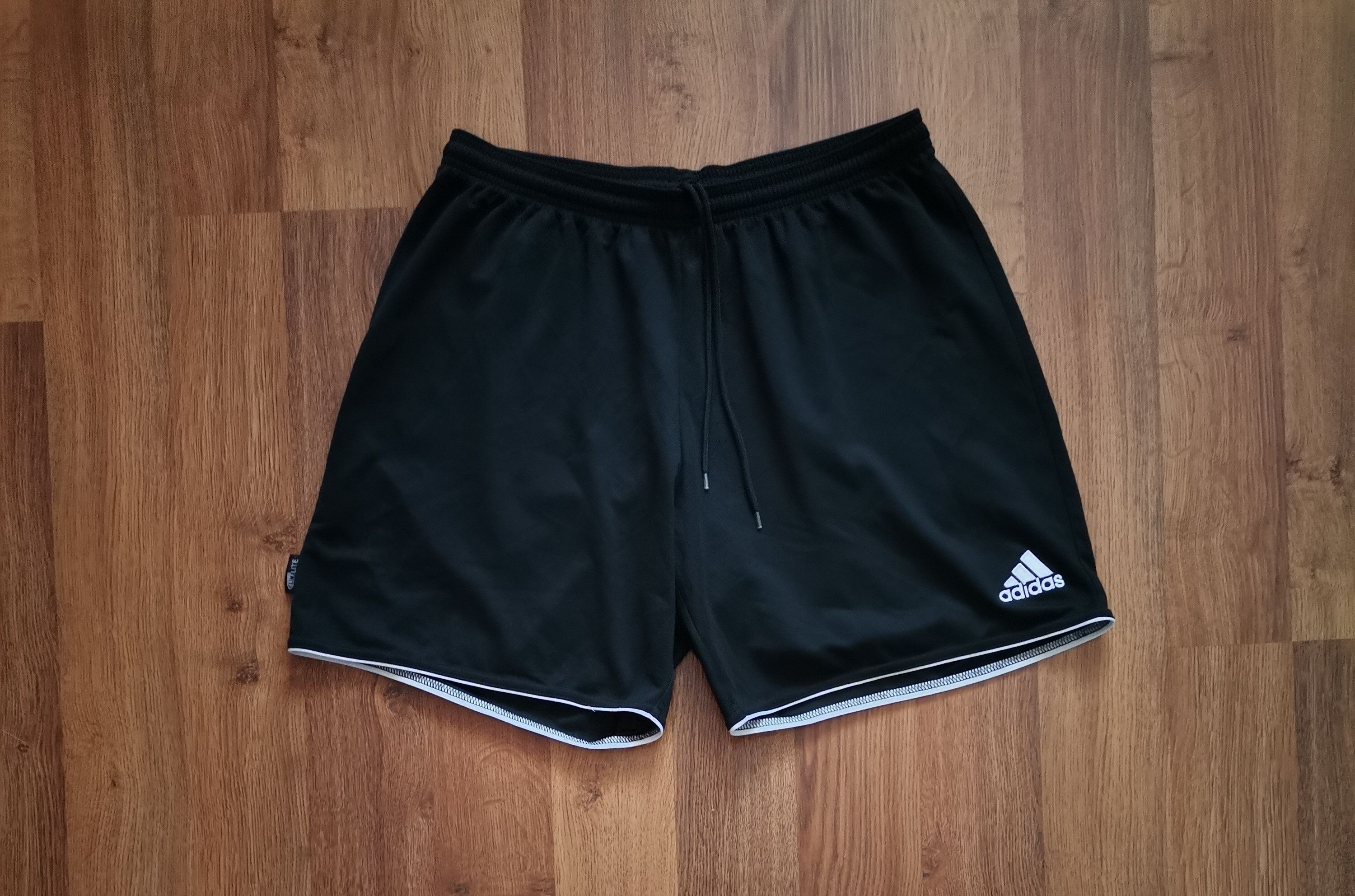 Adidas Adidas Shorts Size US 32 / EU 48 - 1 Thumbnail