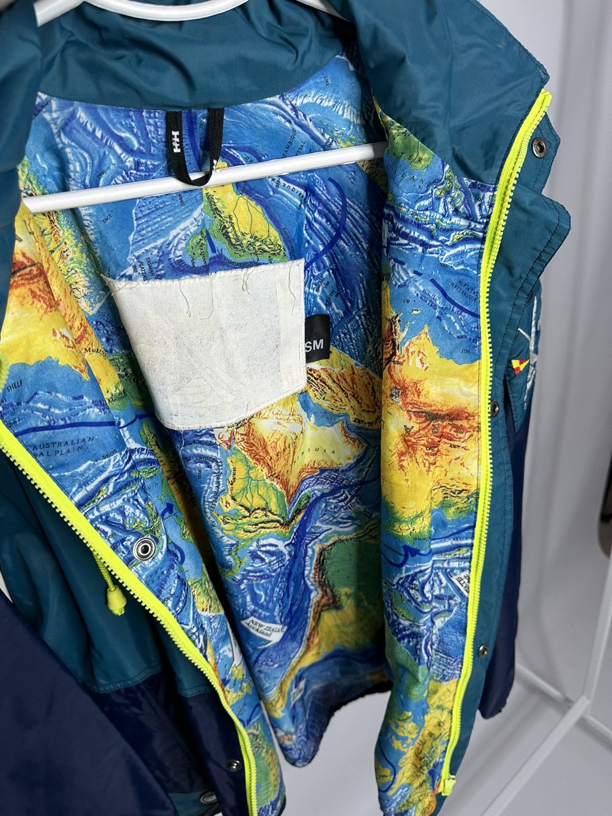 Helly Hansen Helly Hansen Vintage Size US M / EU 48-50 / 2 - 6 Thumbnail