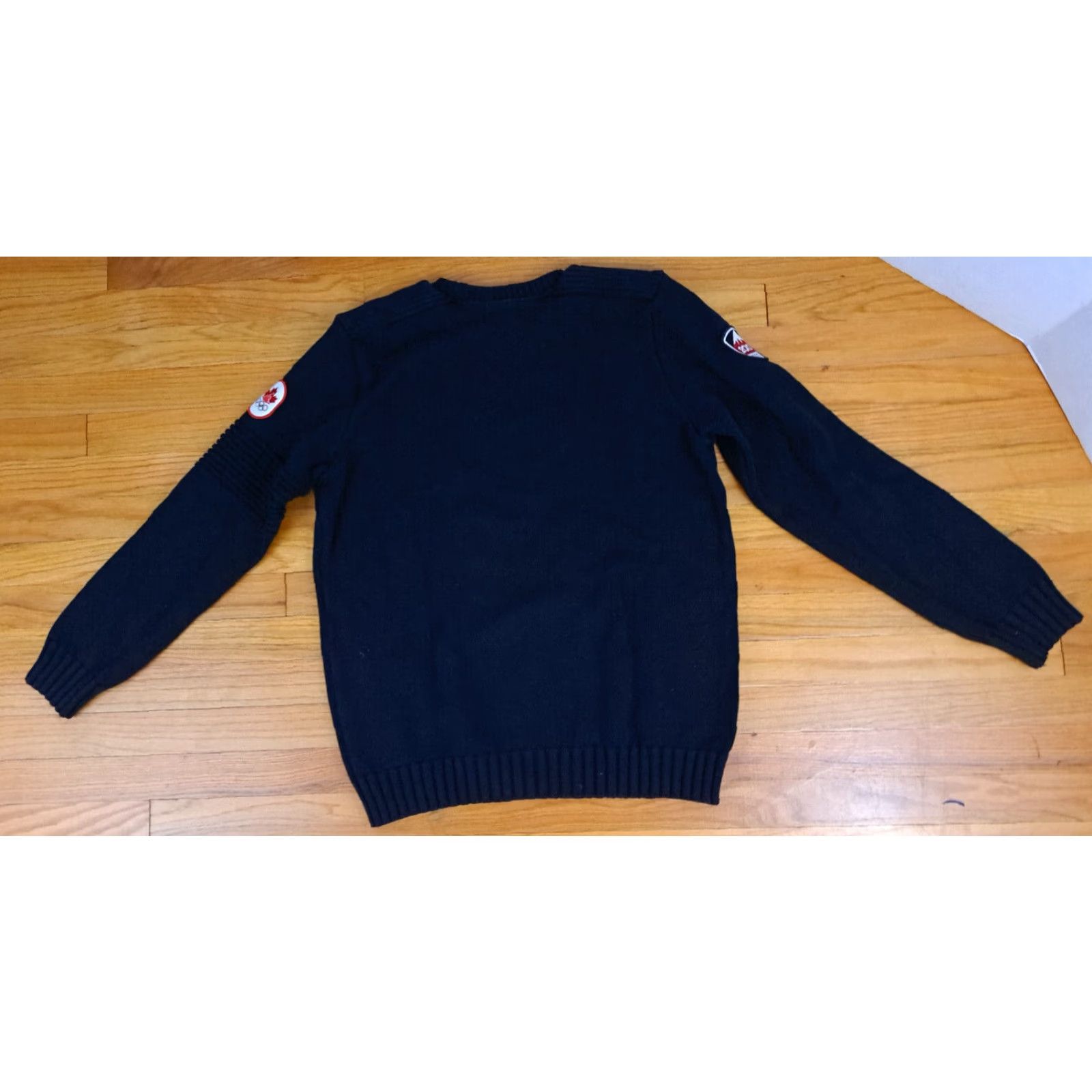 Hudson Hudson Bay Co. Sweatshirt Pullover Black 100% Cotton Fleece Long Sleeve Unisex Adults M Olympics 2010 Vancouver Embroidered Patches Vintage: No Size US M / EU 48-50 / 2 - 6 Thumbnail