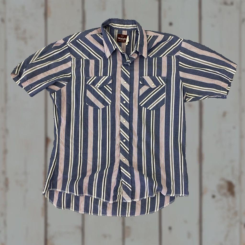 Wrangler VINTAGE Wrangler Western Shirt Mens XL Blue Red Stripe Pearl Pocketed Button-Up Short Sleeve Size US XL / EU 56 / 4 - 1 Thumbnail