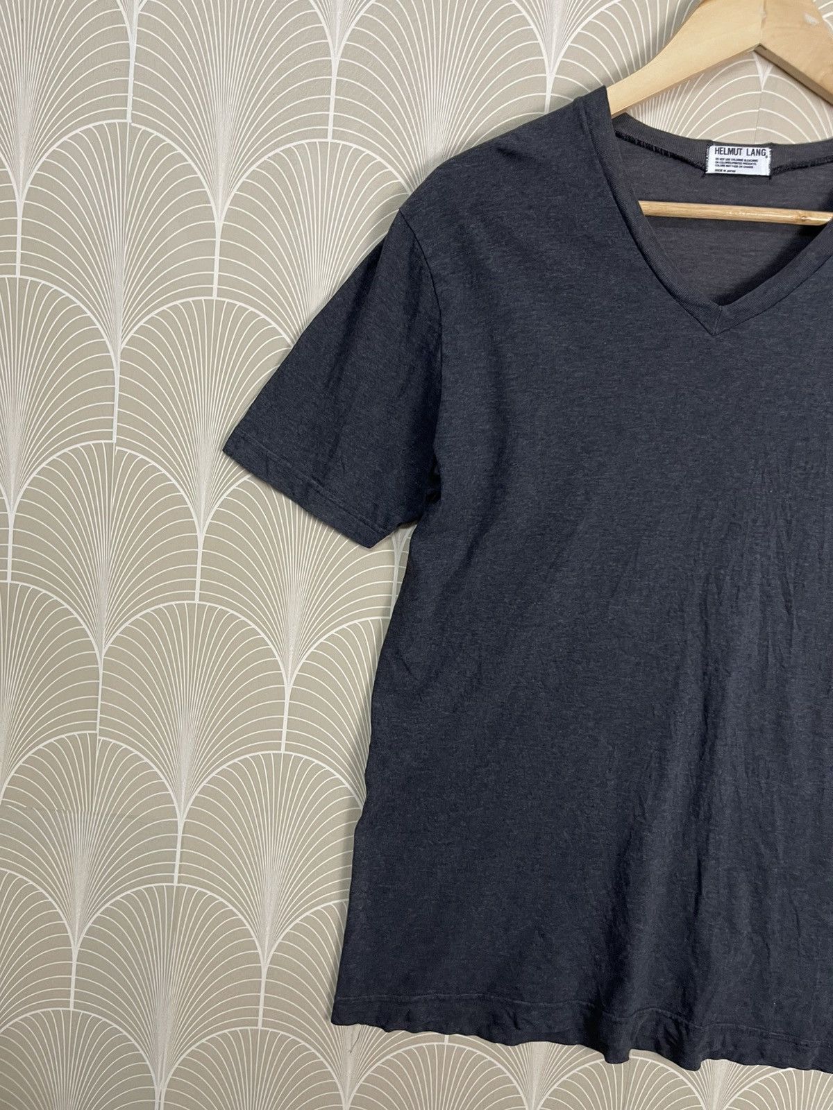 Helmut Lang × Japanese Brand × Vintage 90s HELMUT LANG PLAIN TEES V NECK FADED Size US M / EU 48-50 / 2 - 3 Thumbnail