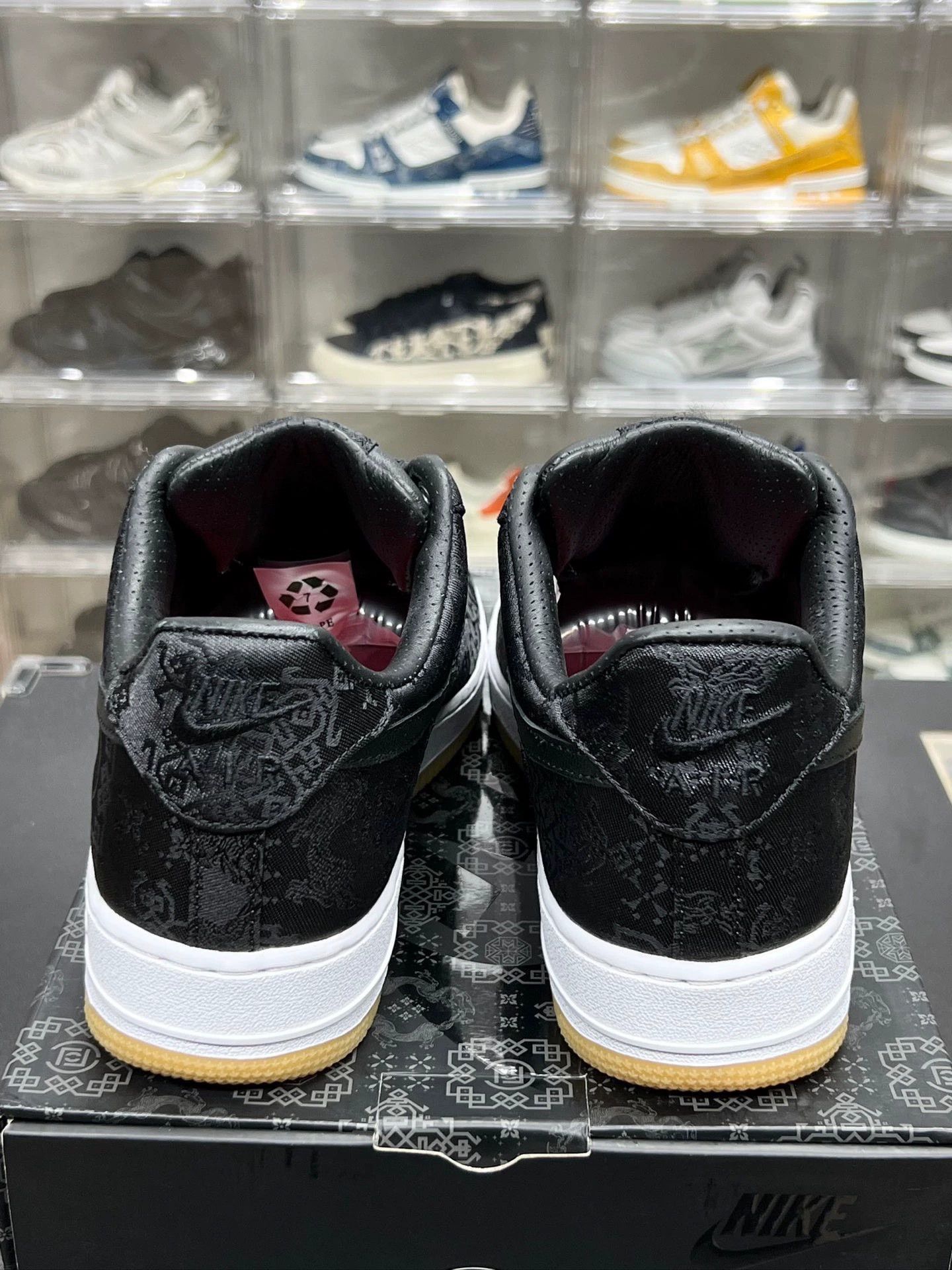 Nike nike clot black silk sneakers size 43 Size US 10 / EU 43 - 6 Thumbnail