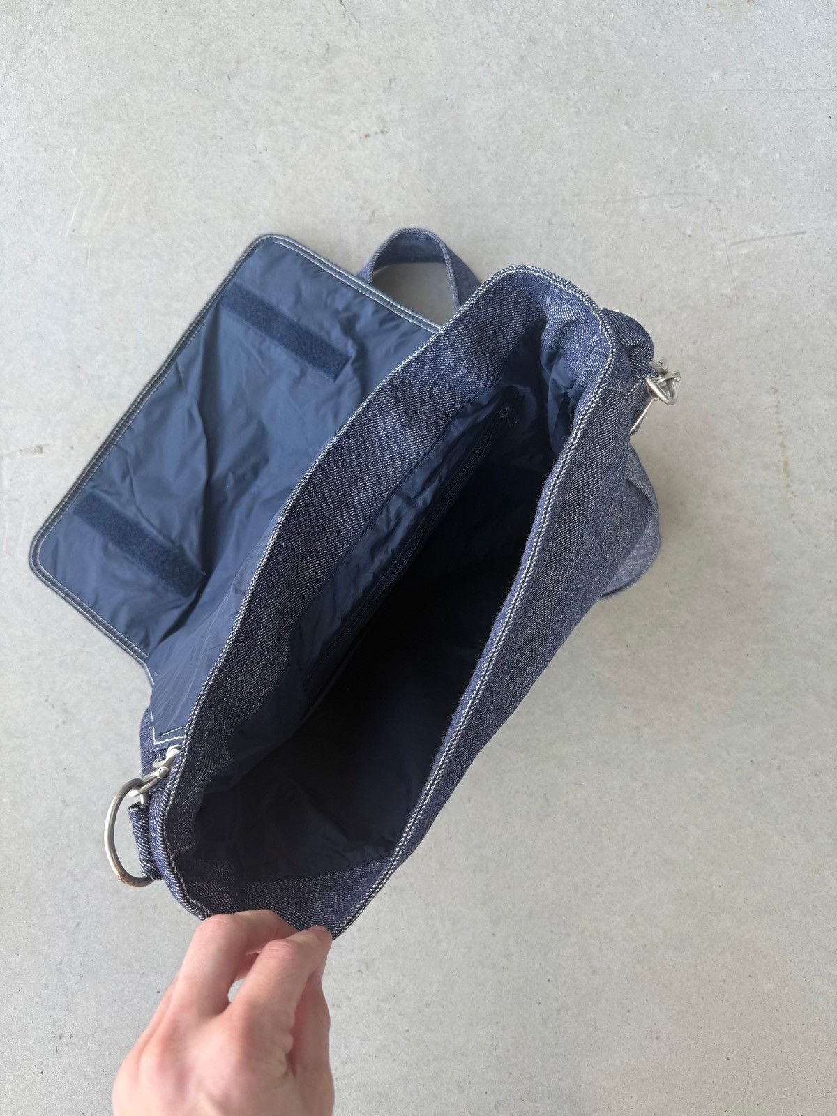 Tommy Hilfiger Vintage 00s Tommy Hilfiger Shoulder Bag Size ONE SIZE - 2 Thumbnail
