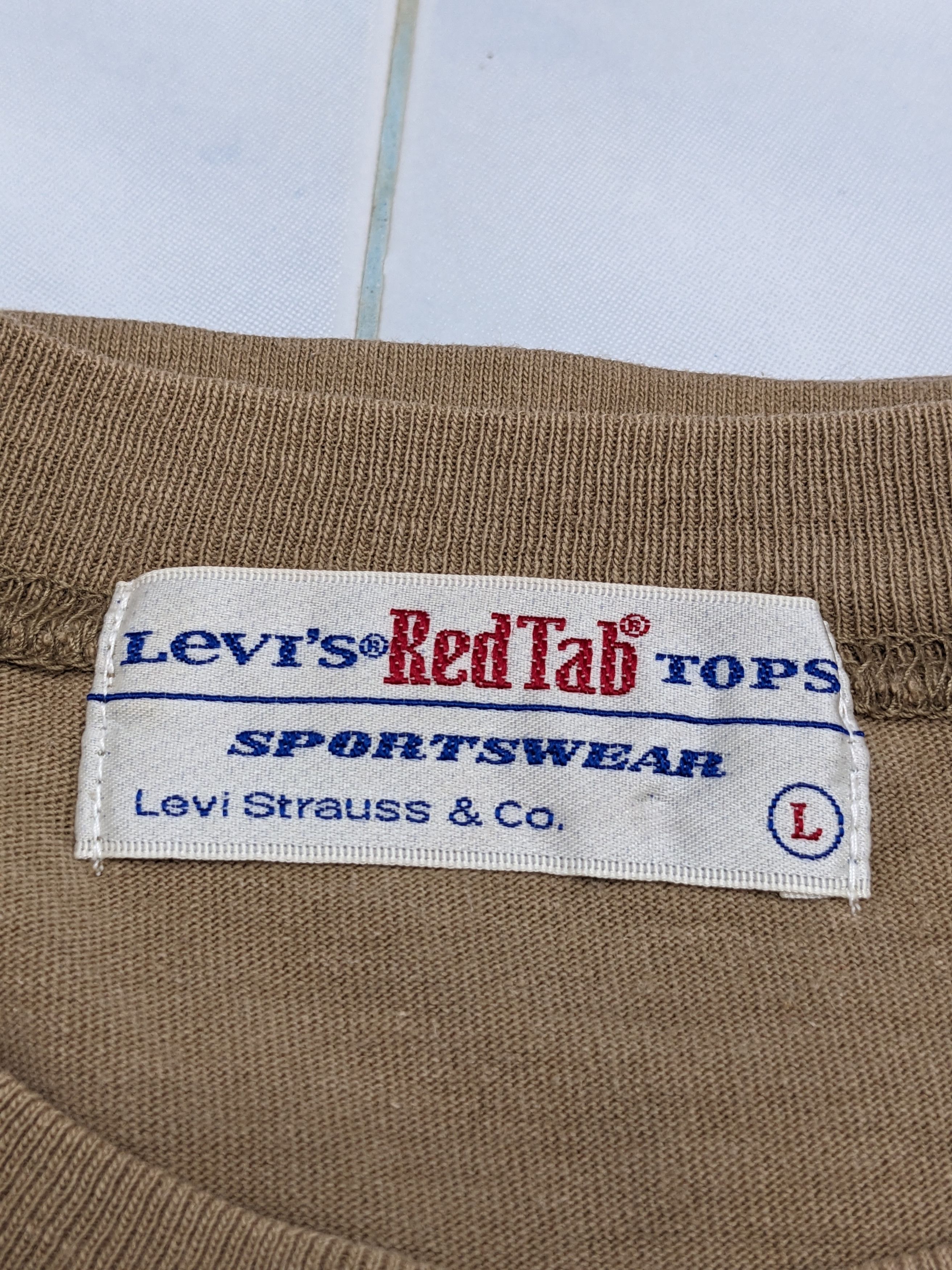 Levi's Vintage LEVI'S Cowboys Graphic Tshirt Size US L / EU 52-54 / 3 - 10 Thumbnail