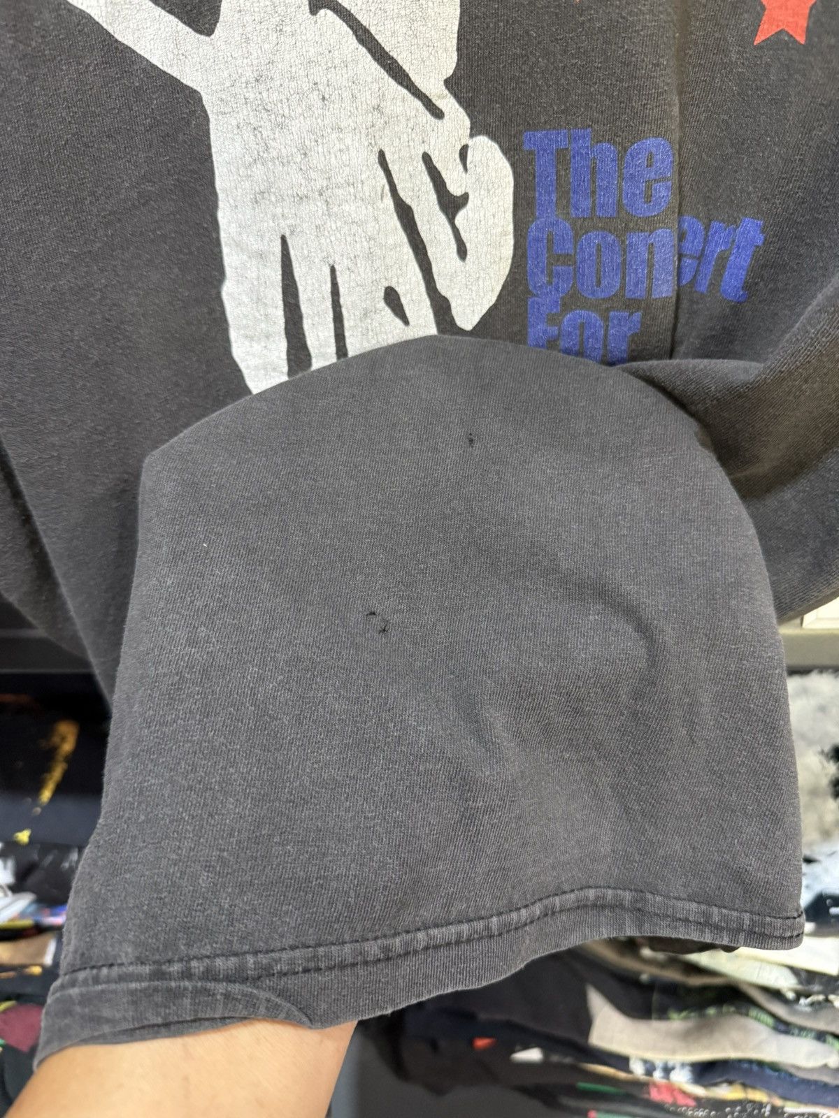Band Tees Thrashed Vintage 90s The Concert For New York City Sun Faded Size US XL / EU 56 / 4 - 10 Thumbnail