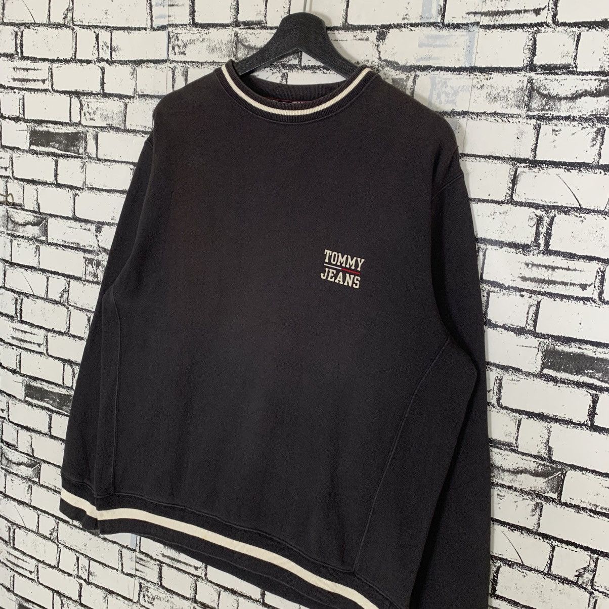 Designer Vintage Tommy Jeans Sweatshirt Size US S / EU 44-46 / 1 - 2 Thumbnail