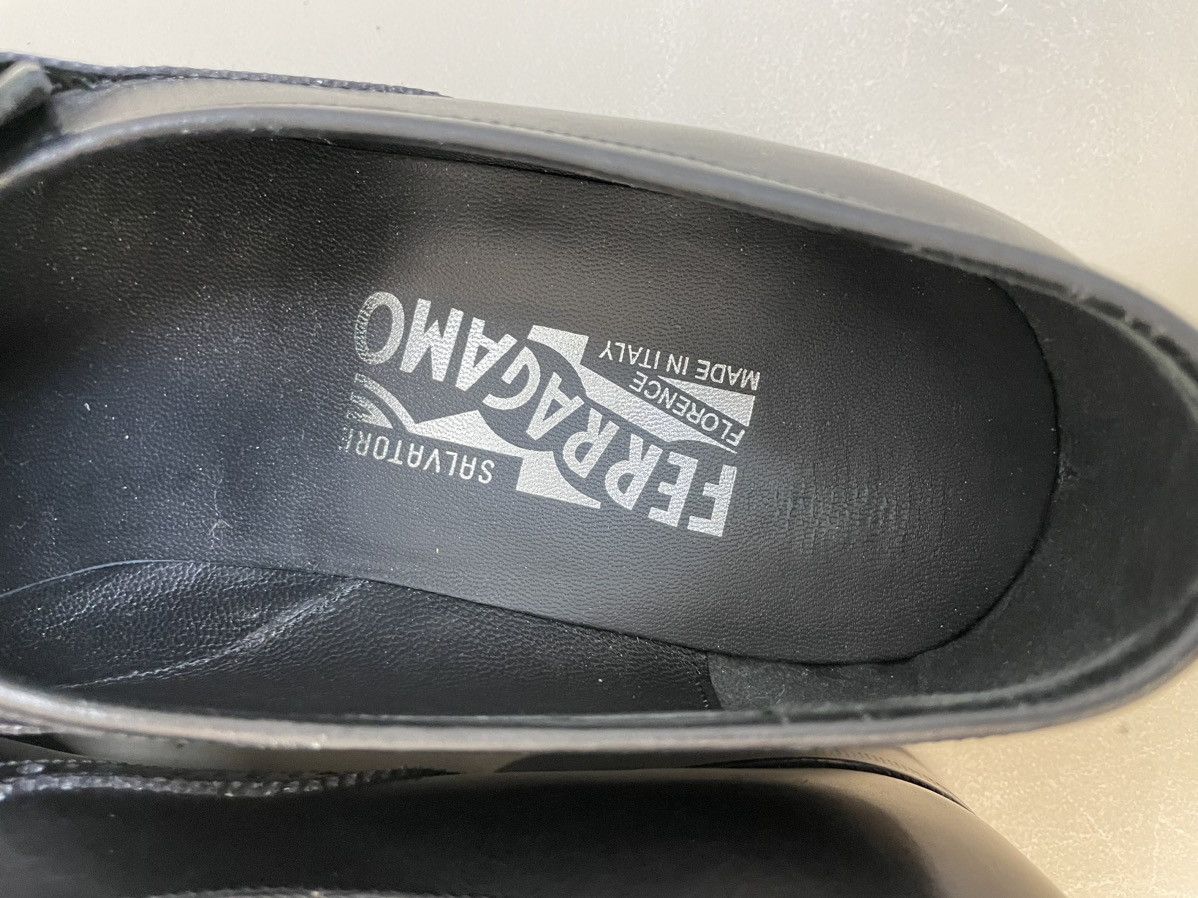 Salvatore Ferragamo Wingtip Loafer with Gancini Detail at Vamp Size US 9 / EU 42 - 4 Thumbnail