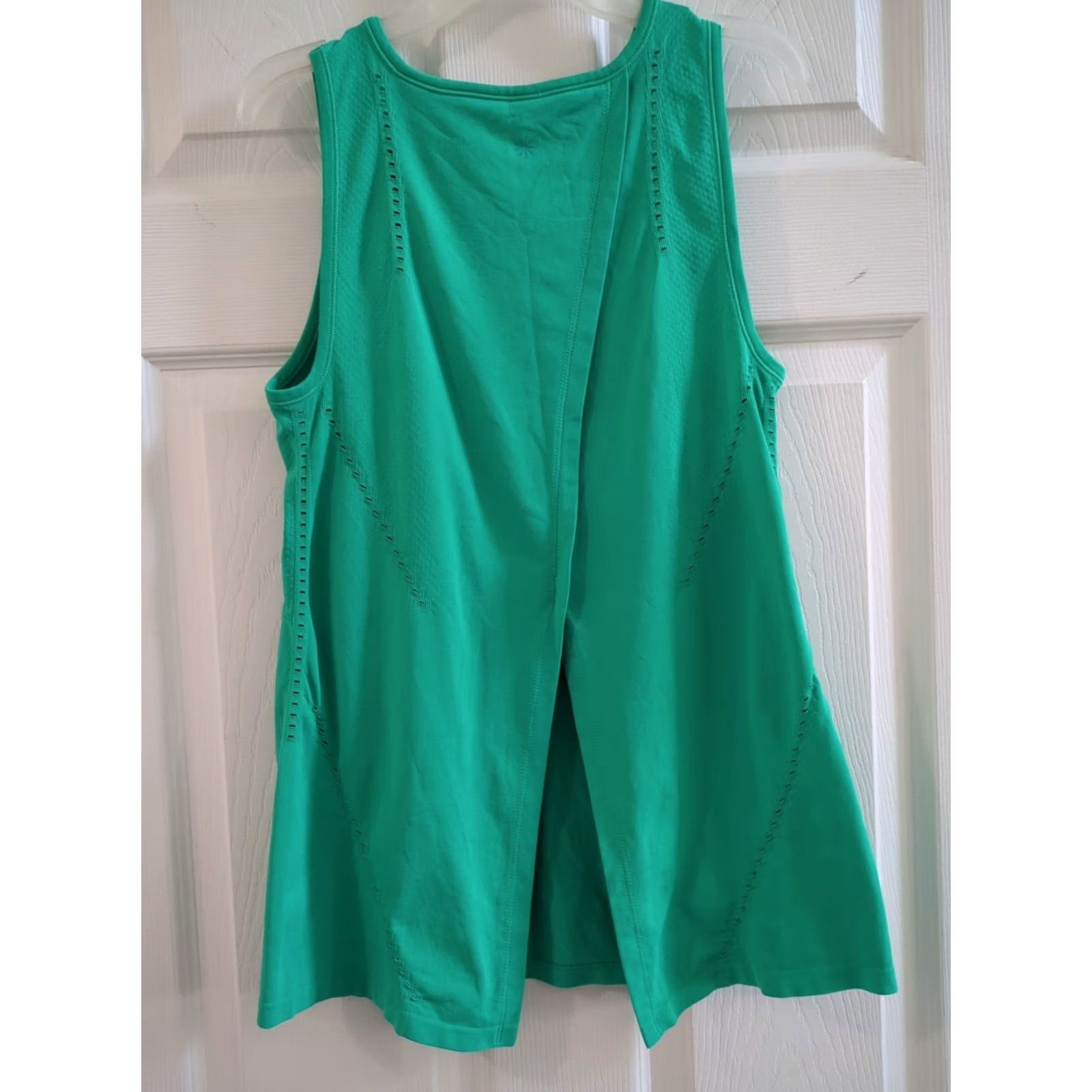Athleta Athleta Tank Womens XS Green Crew Neck Sleeveless Nylon Logo Athletic Outdoor Basic Shirt Size XS / US 0-2 / IT 36-38 - 4 Thumbnail