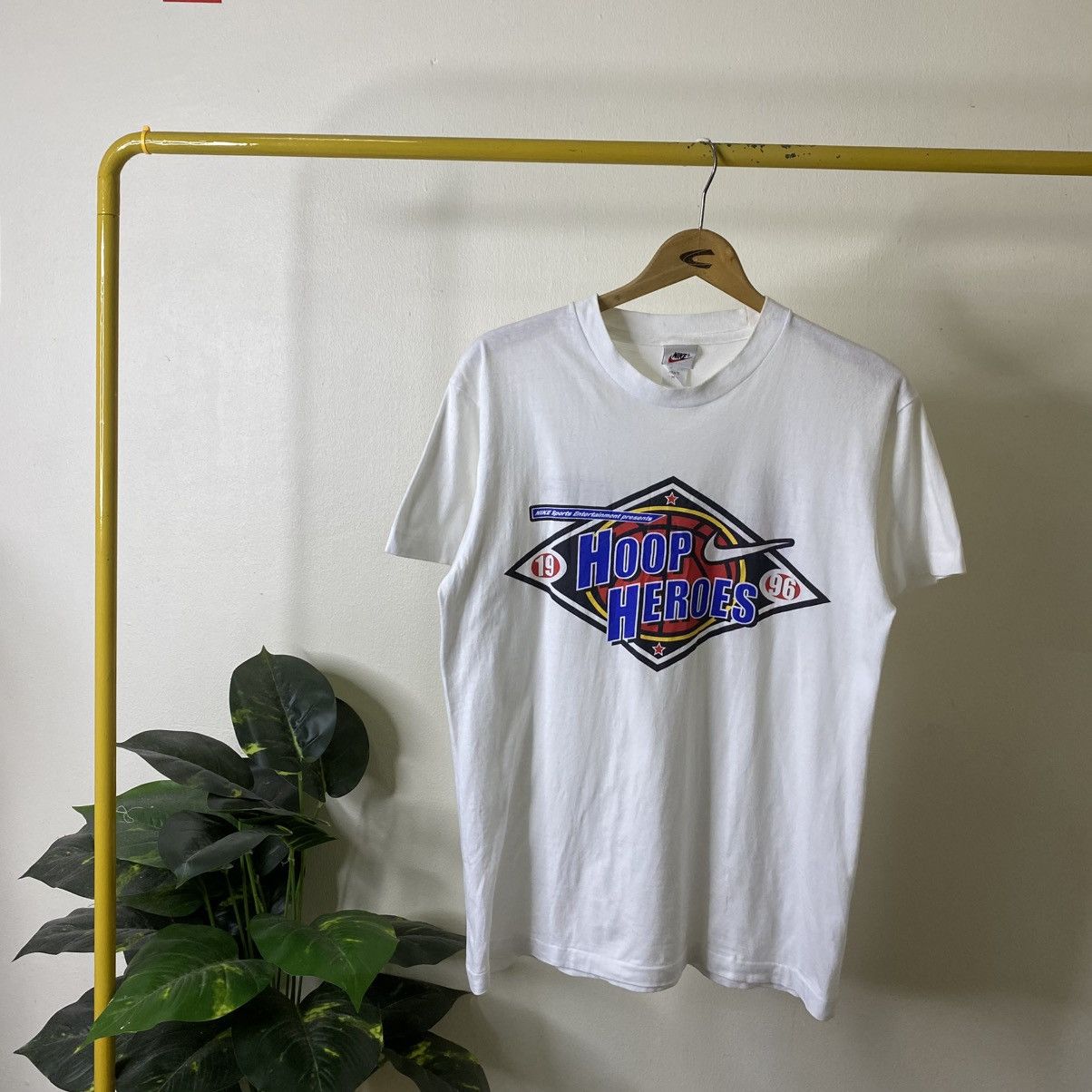 NIKE Hoop Heroes 1996 横浜 Tシャツ 90s fit=scale-down,w=1200