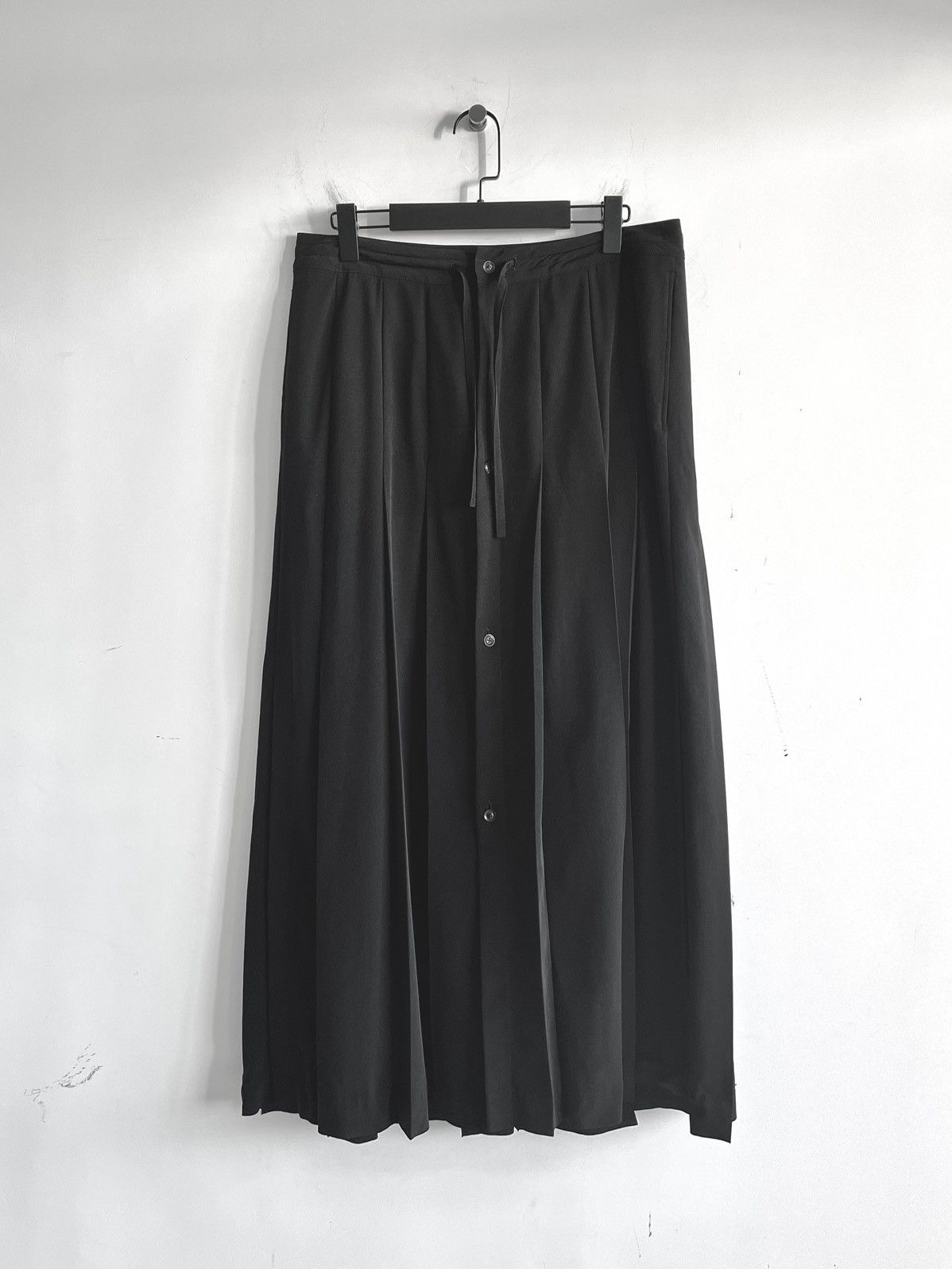 Yohji Yamamoto B Yohji Yamamoto - TA/TUXEDO Wrap Long Skirt Size 26" / US 2 / IT 38 - 1 Thumbnail