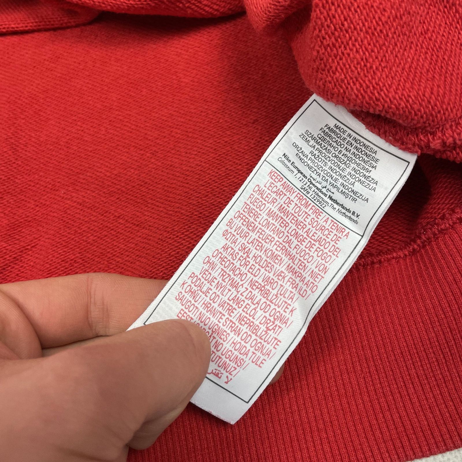 Nike × Vintage Nike Sportswear Mens Red Crew Neck Spellout Sweatshirt Large Size US L / EU 52-54 / 3 - 13 Thumbnail