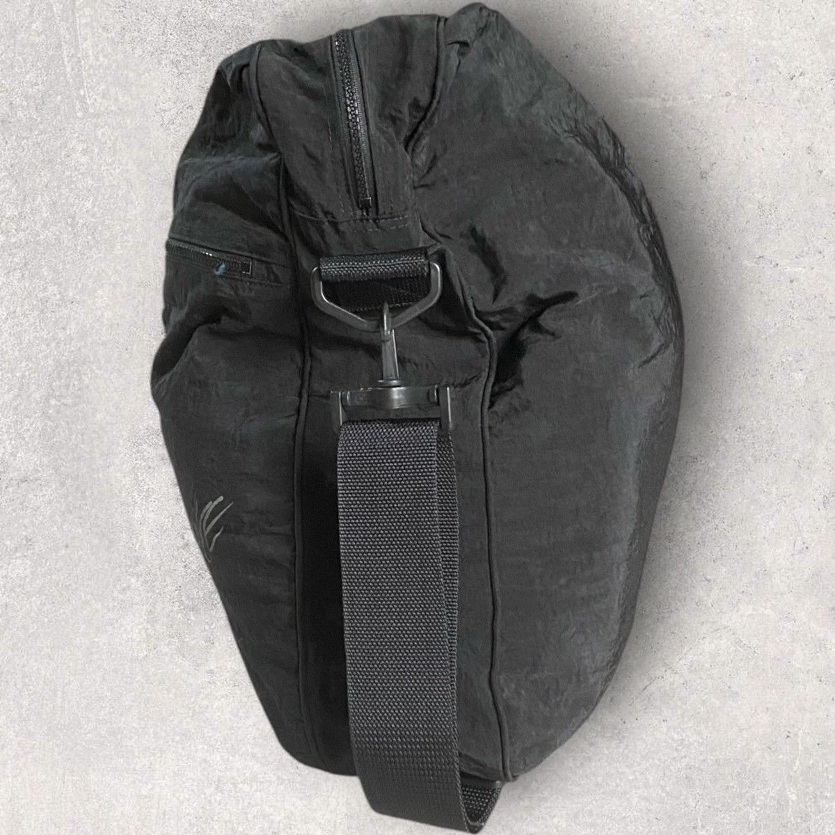 Issey Miyake Vintage Logo Nylon Duffle Travel Bag Size ONE SIZE - 5 Thumbnail