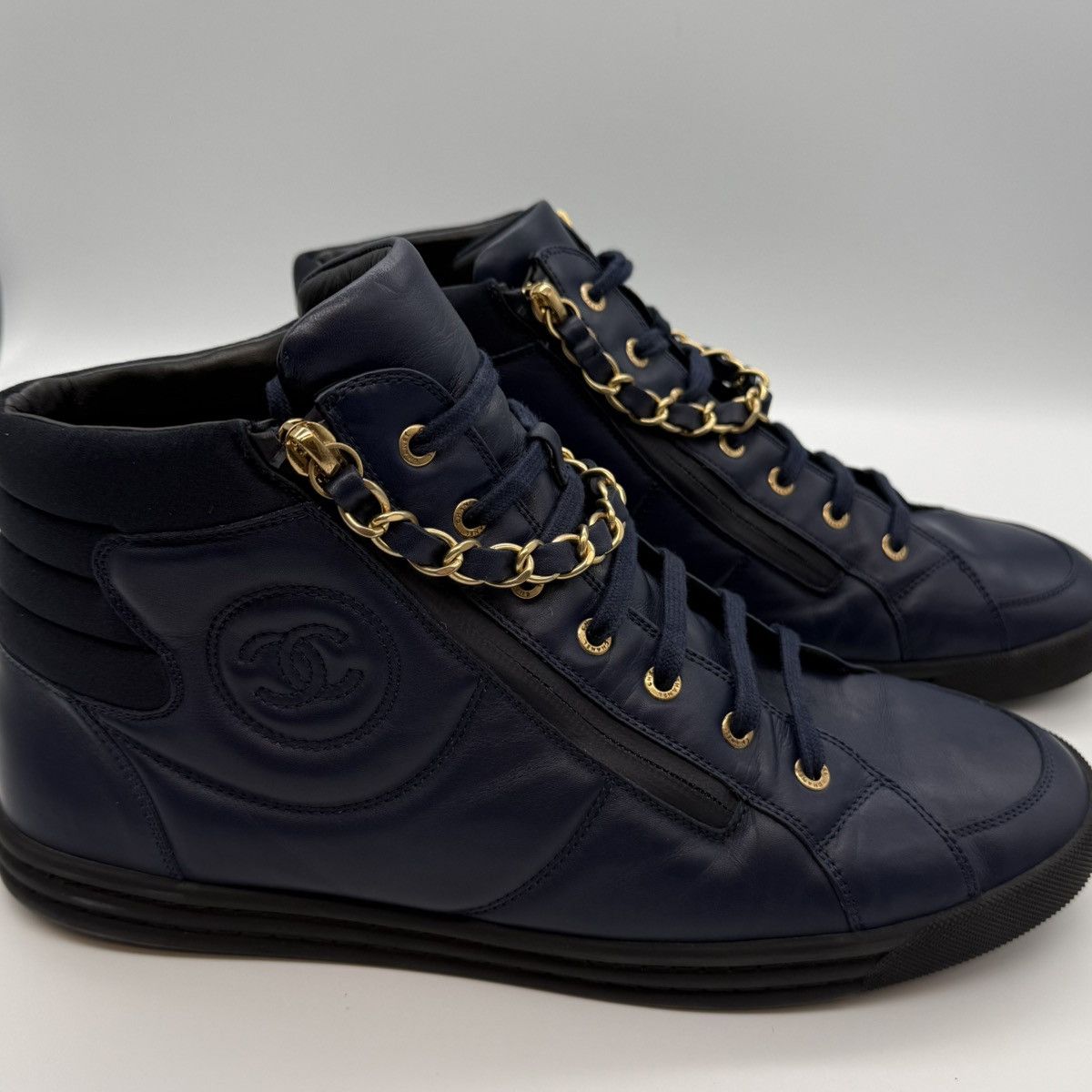 Chanel Chanel High-Top Sneakers in Navy Lamdskin Size US 11 / EU 44 - 4 Thumbnail