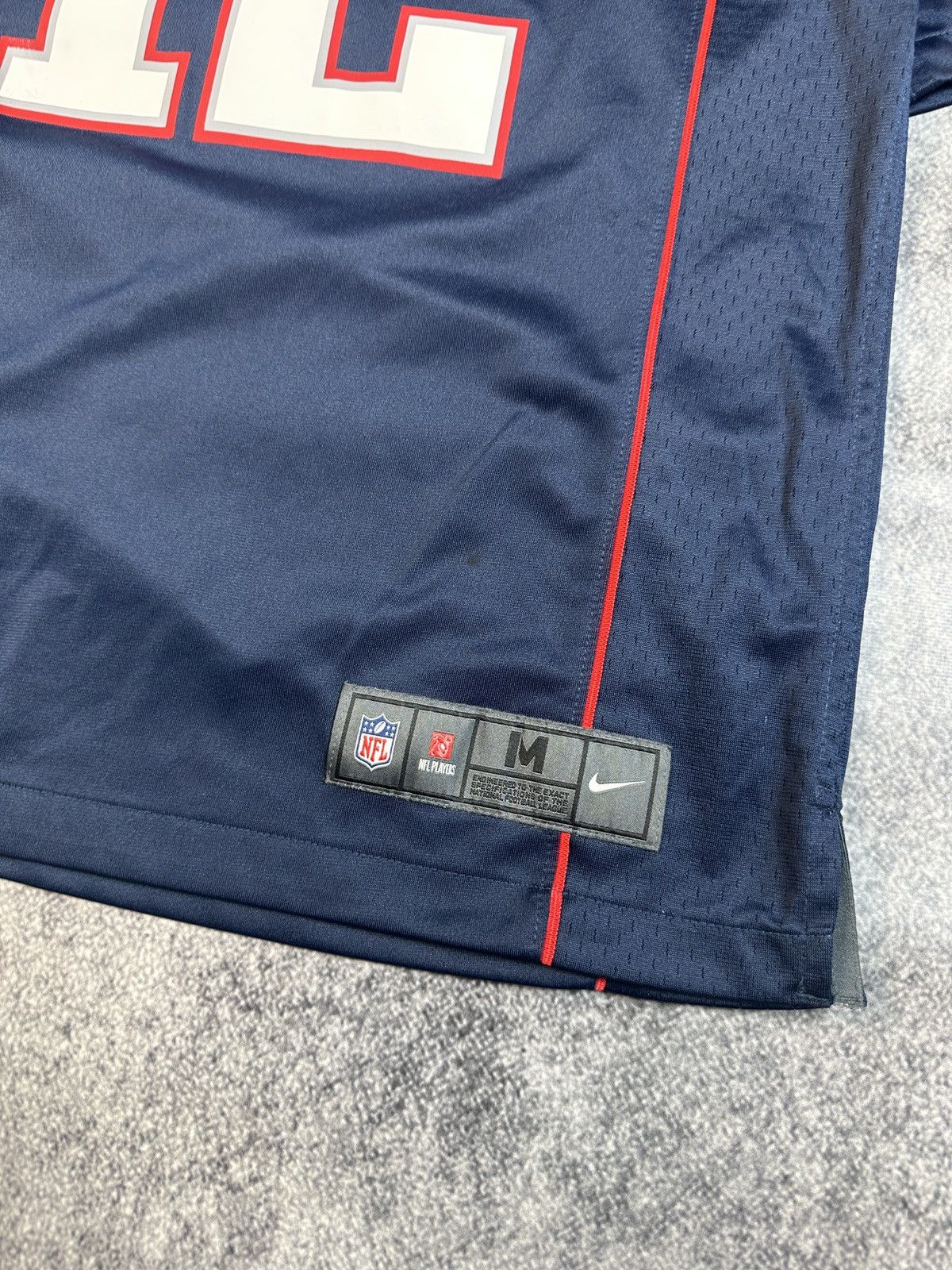 NFL NFL Nike Patriots Brady 12 Jersey Streetwear Rare USA M VTg Size US M / EU 48-50 / 2 - 3 Thumbnail