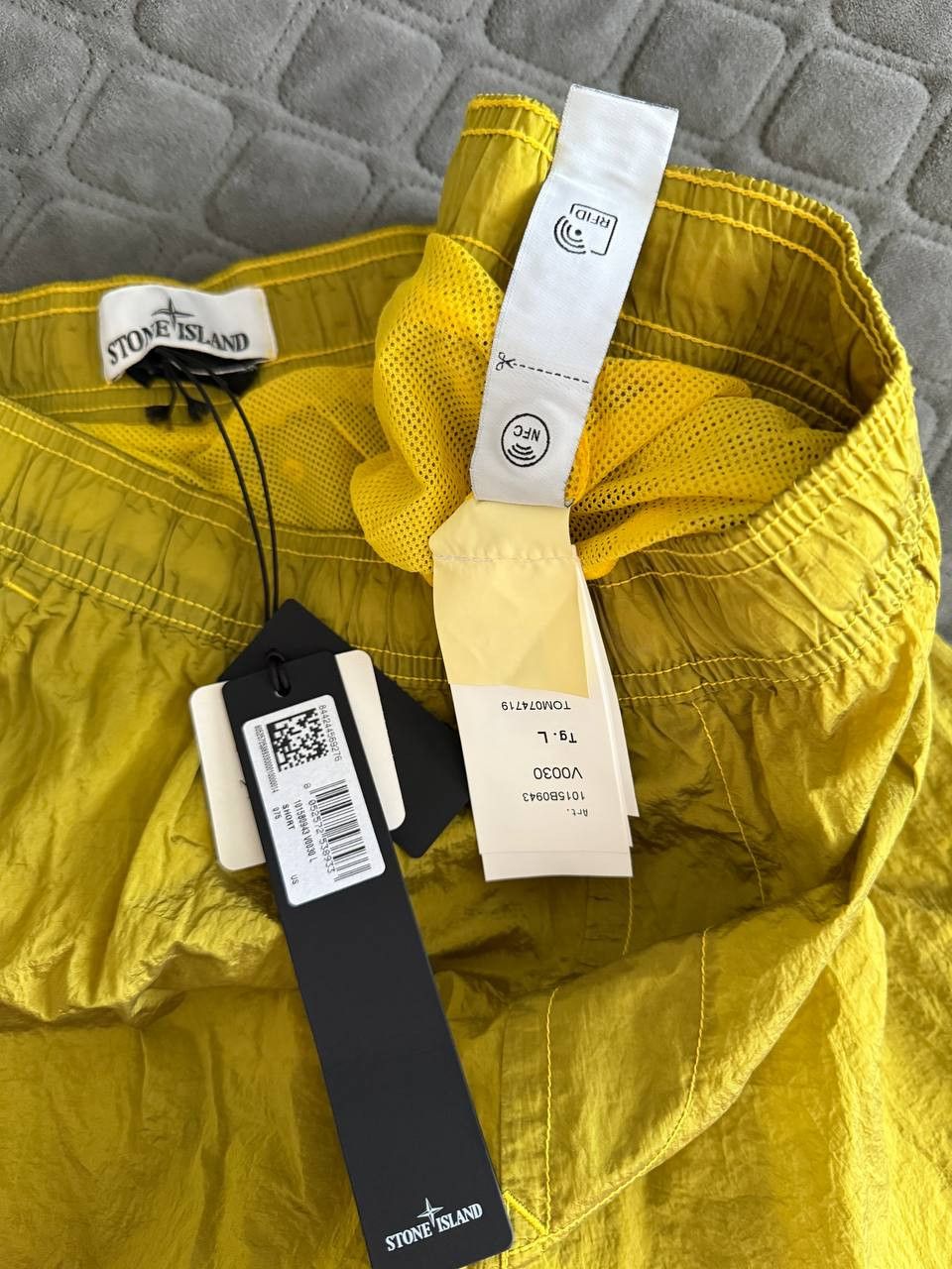 Stone Island Stone Island Yellow Econyl Nylon Metal Swim Shorts Size L Size US 32 / EU 48 - 3 Thumbnail