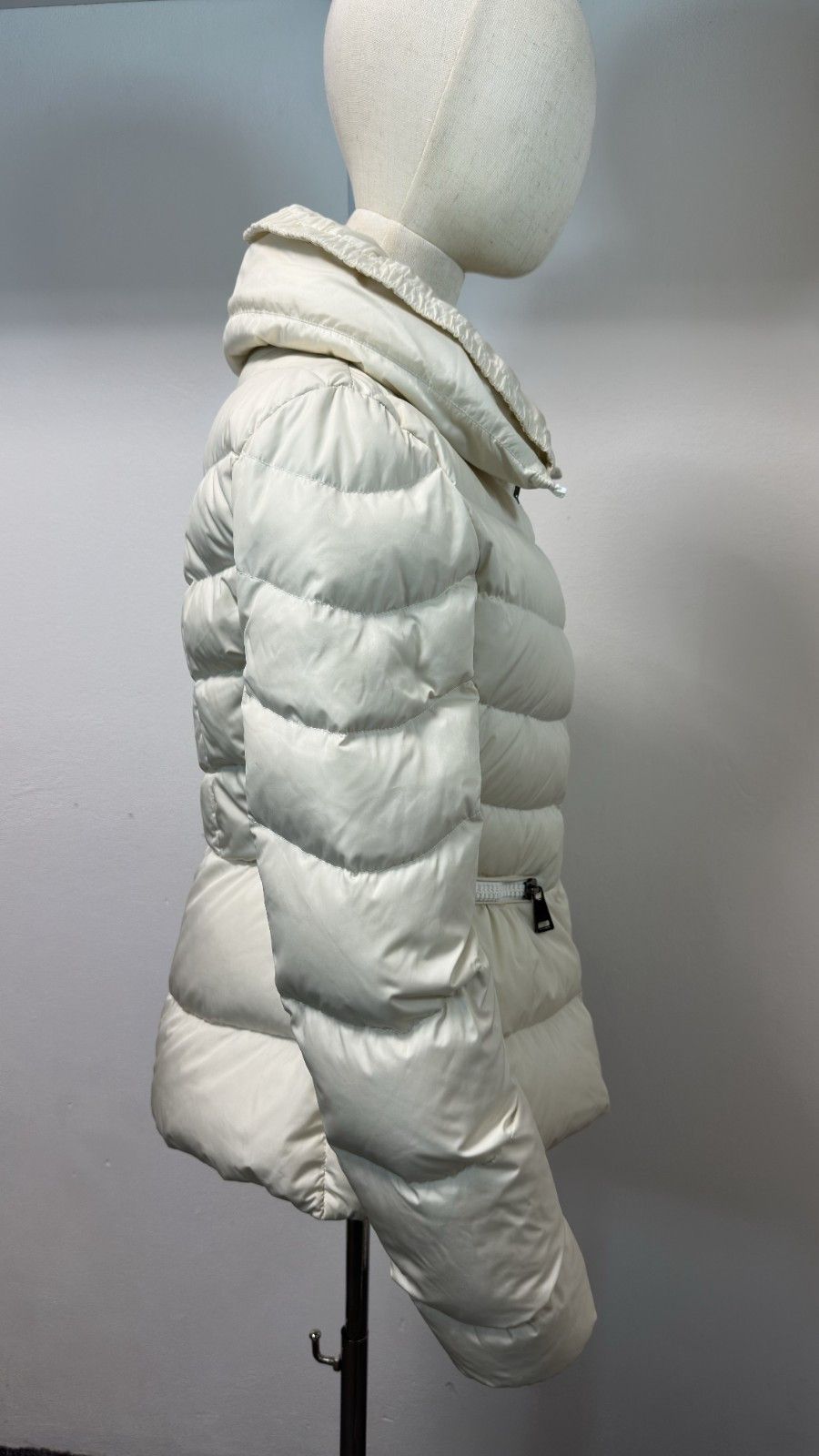Moncler MONCLER Women's Miriel White Milky Down Jacket Size 3 Size M / US 6-8 / IT 42-44 - 14 Thumbnail
