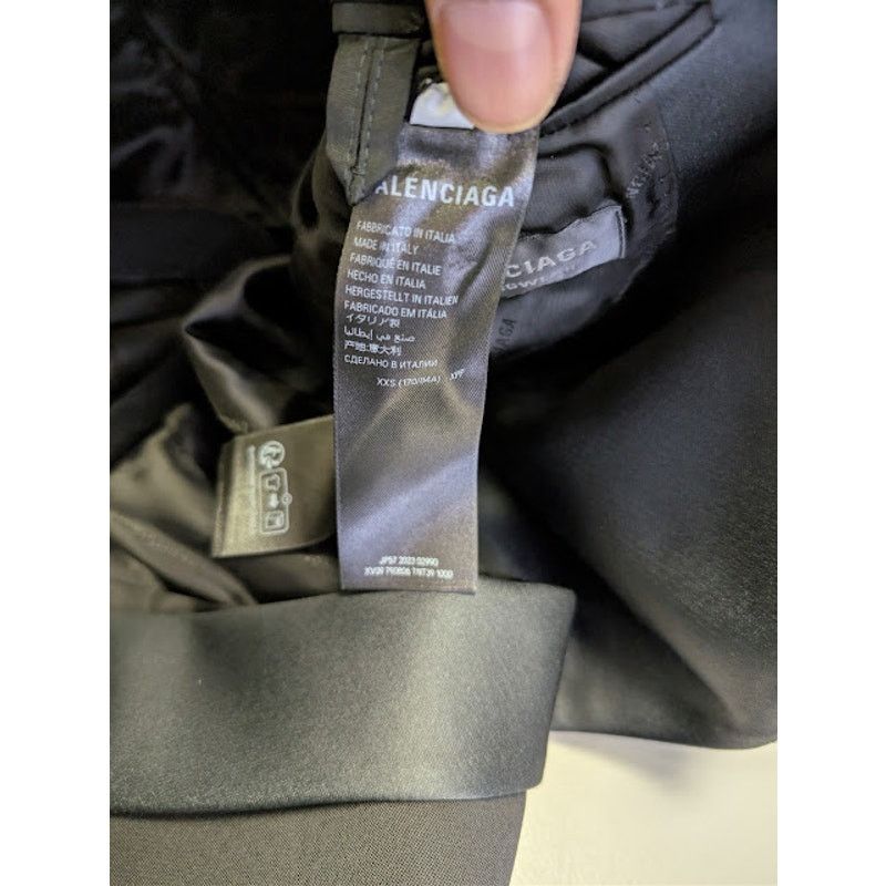 Balenciaga o1rshd1 Oversized Tuxedo Jacket in Black Wool Barathea Size US XXS / EU 40 - 19 Thumbnail