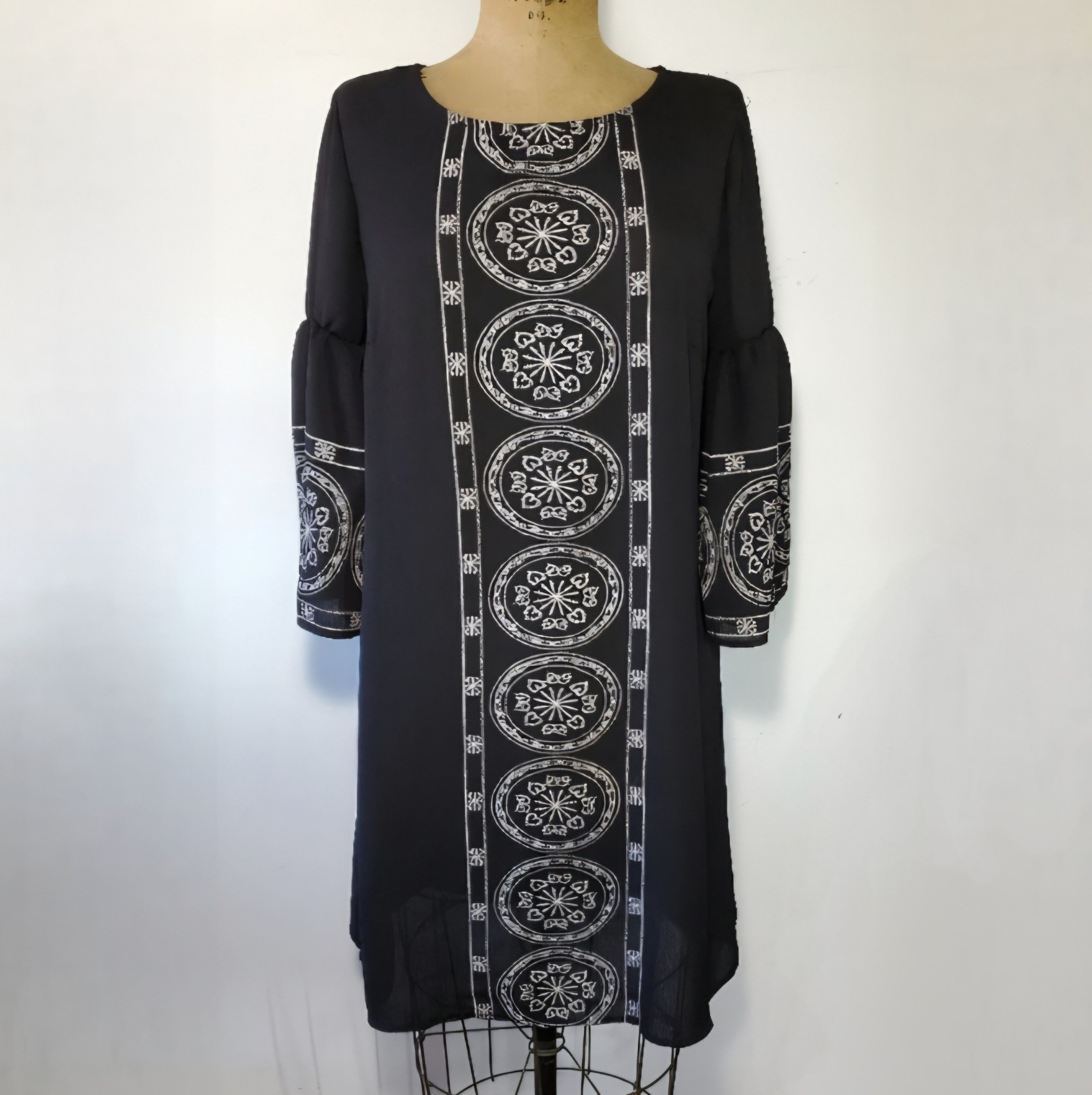 Other A.U.W Size M Dress Tunic Black Sheath Bell Sleeve Boho Manda Size M / US 6-8 / IT 42-44 - 1 Thumbnail