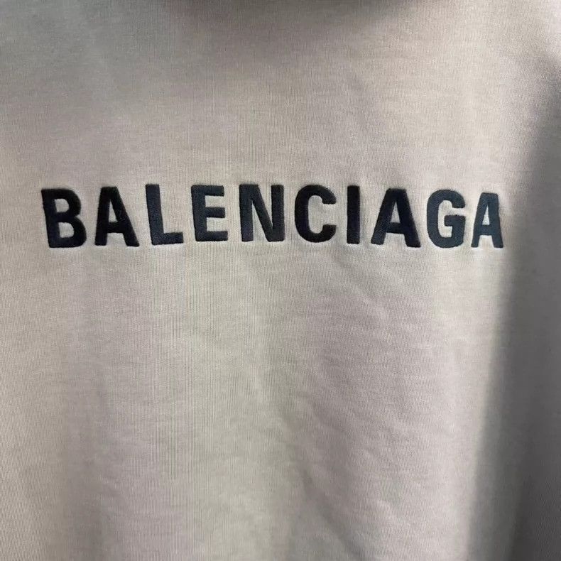 Balenciaga Balenciaga chest letter embroidered logo back long sleeved Size US M / EU 48-50 / 2 - 6 Thumbnail